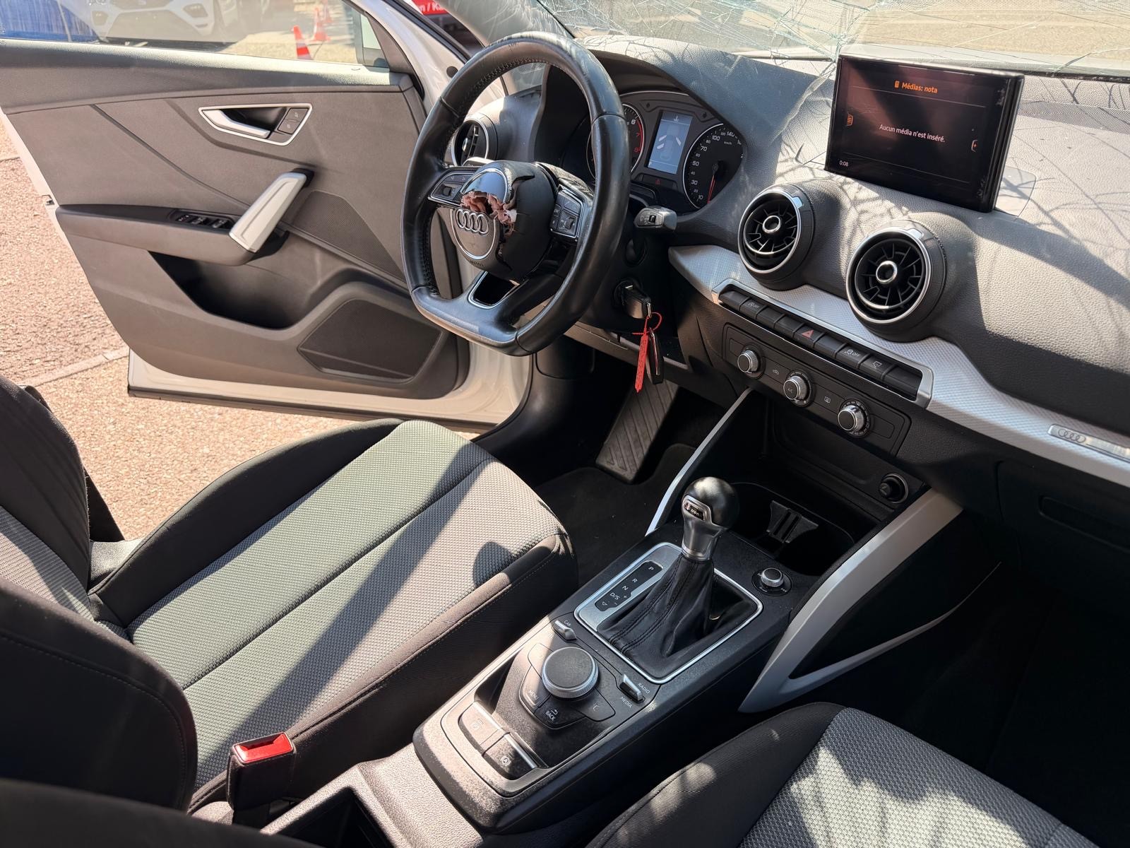 AUDI Q2 1.0 TFSI design S-tronic-image-14