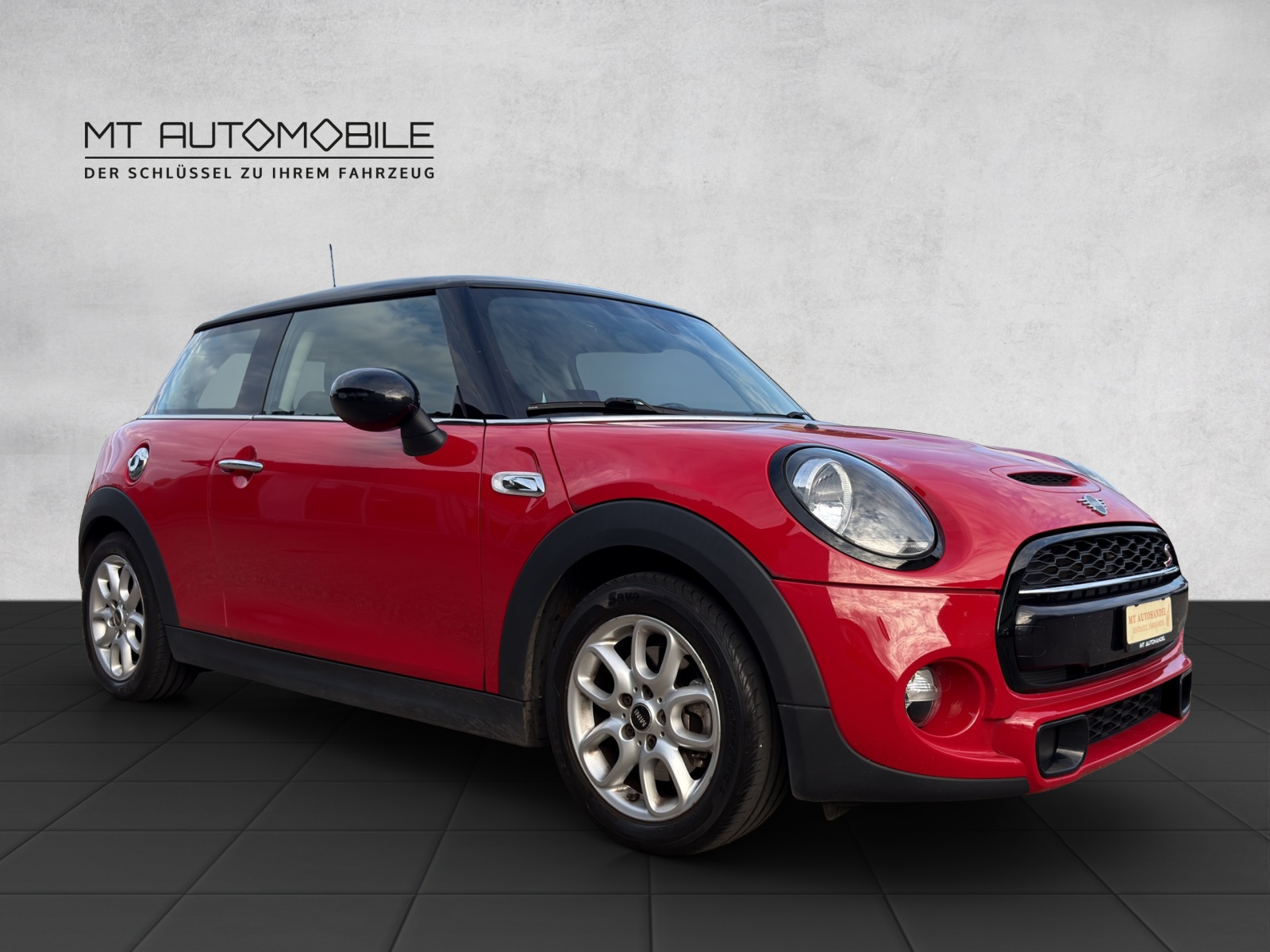 MINI Cooper S-showroom-element-2