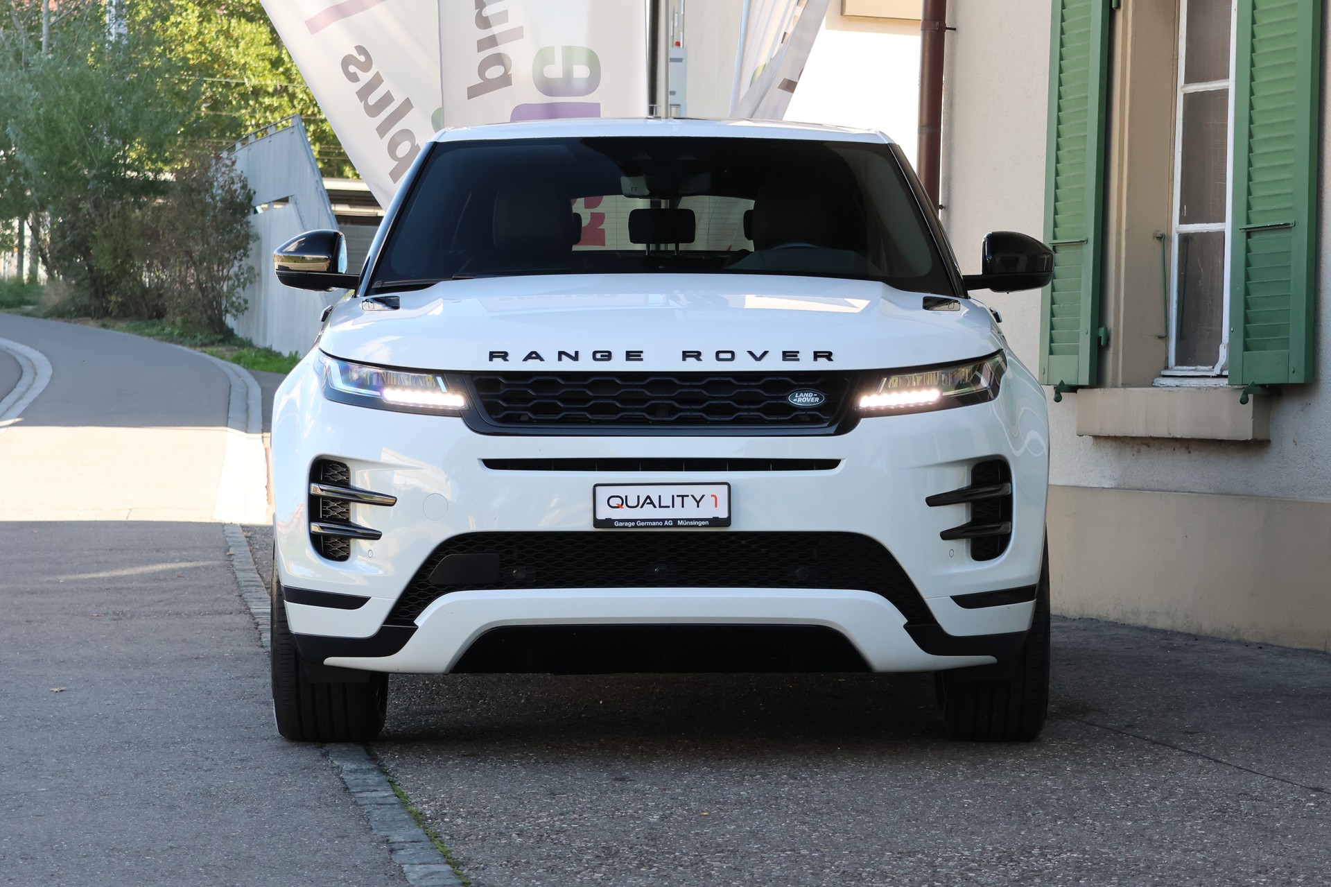 LAND ROVER Range Rover Evoque R-Dynamic P 250 S AT9-showroom-element-1