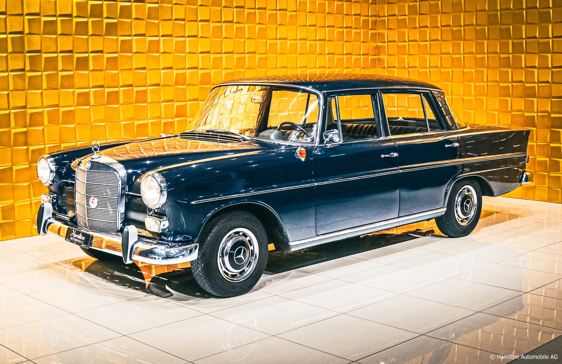 MERCEDES-BENZ 190 C-showroom-element-3