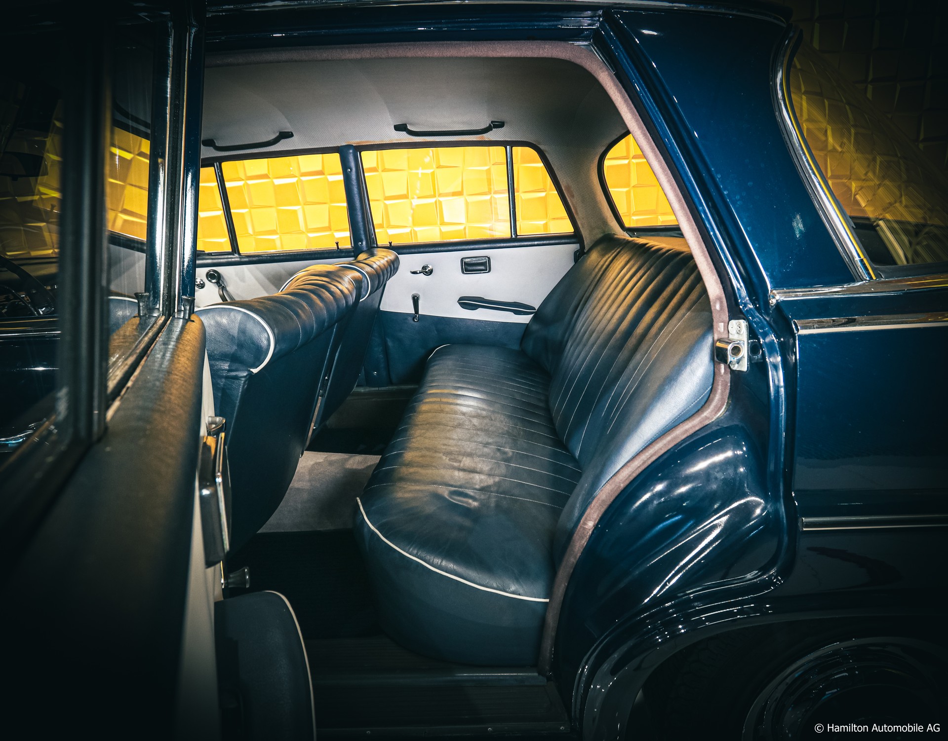 MERCEDES-BENZ 190 C-image-17