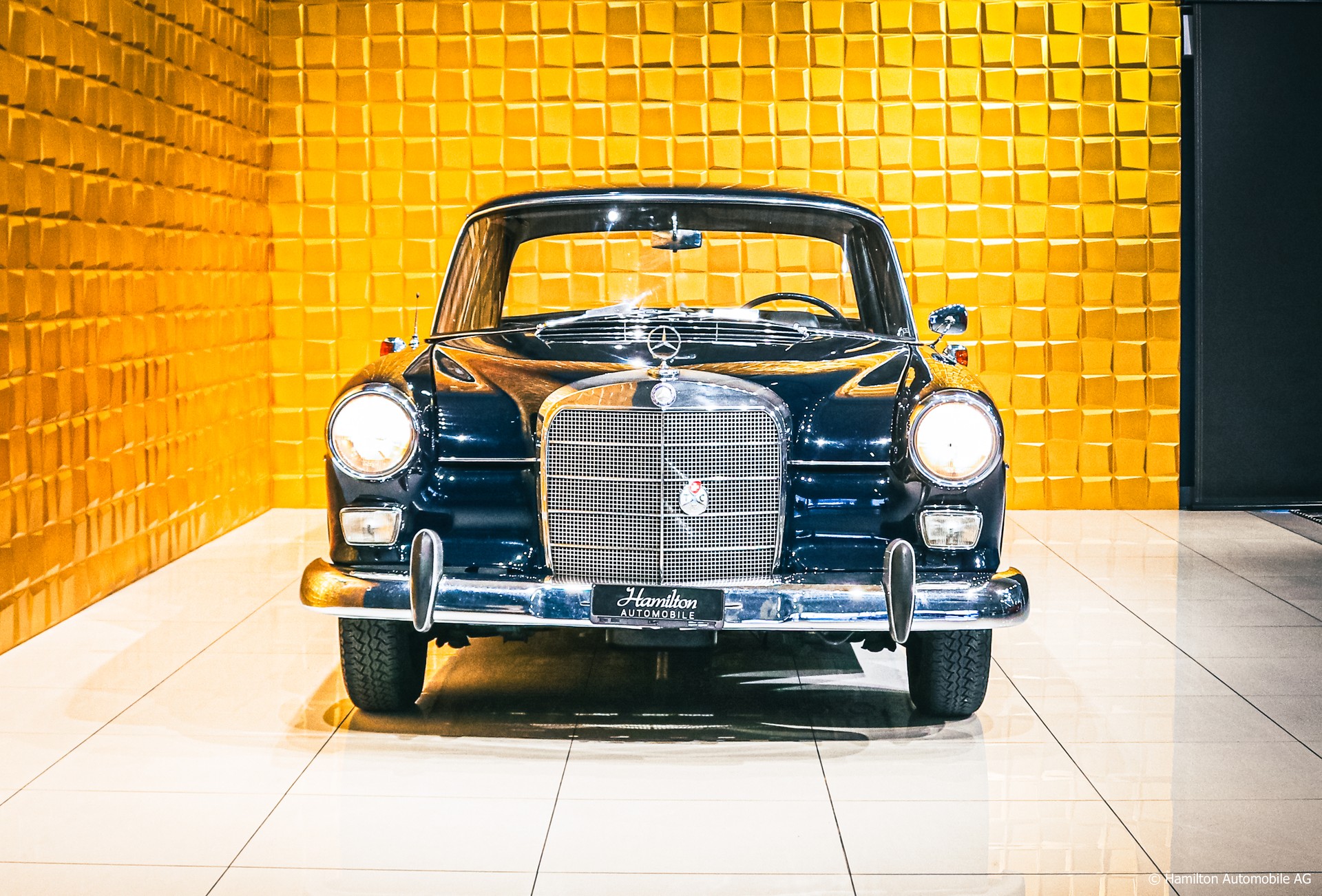 MERCEDES-BENZ 190 C-showroom-element-2