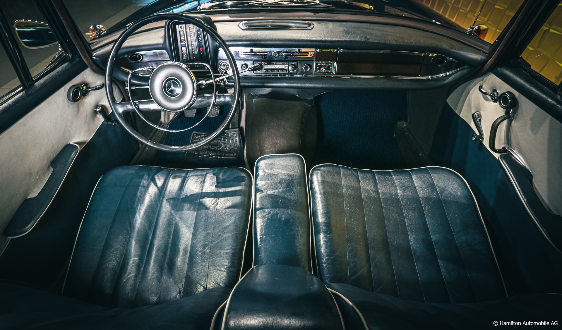 MERCEDES-BENZ 190 C-image-18