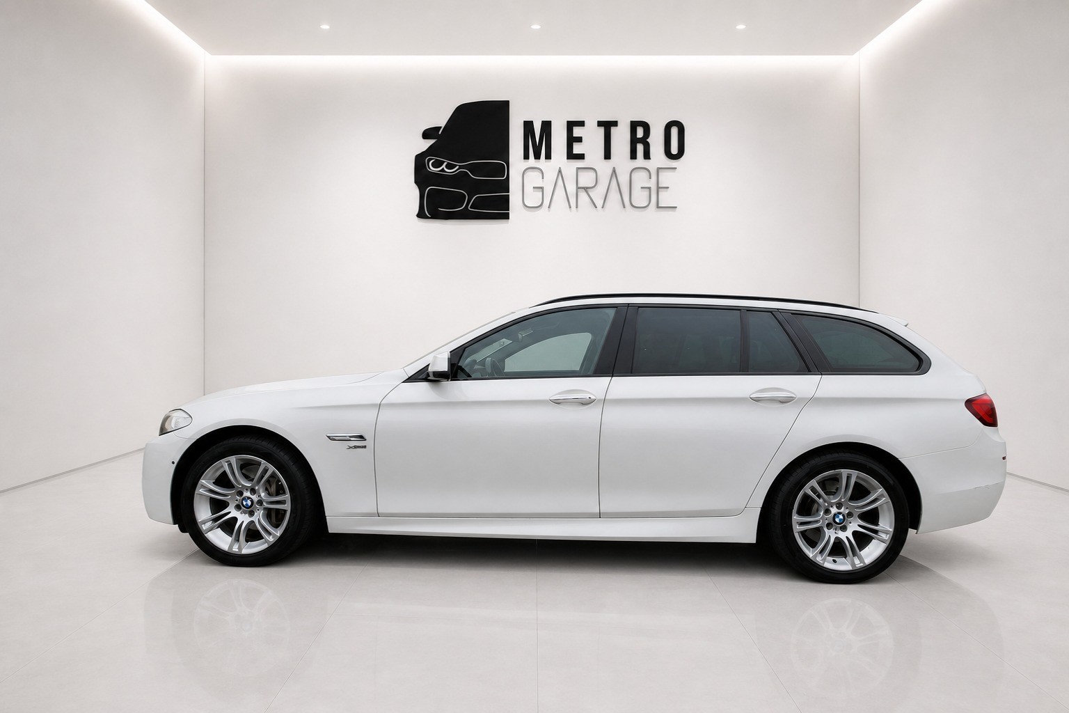BMW 525d xDrive Touring Steptronic-showroom-element-1