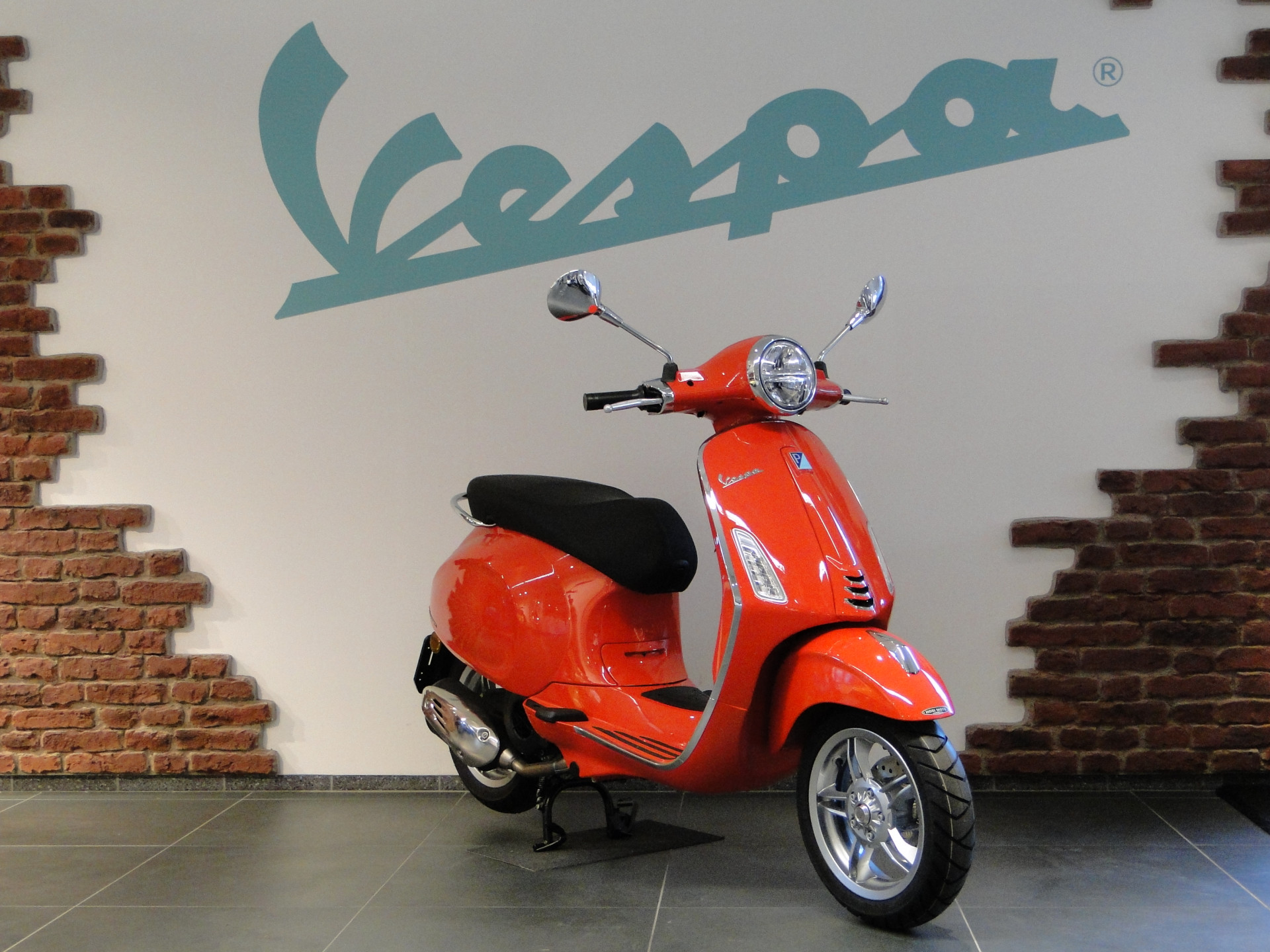 PIAGGIO Vespa Primavera 125-image-1