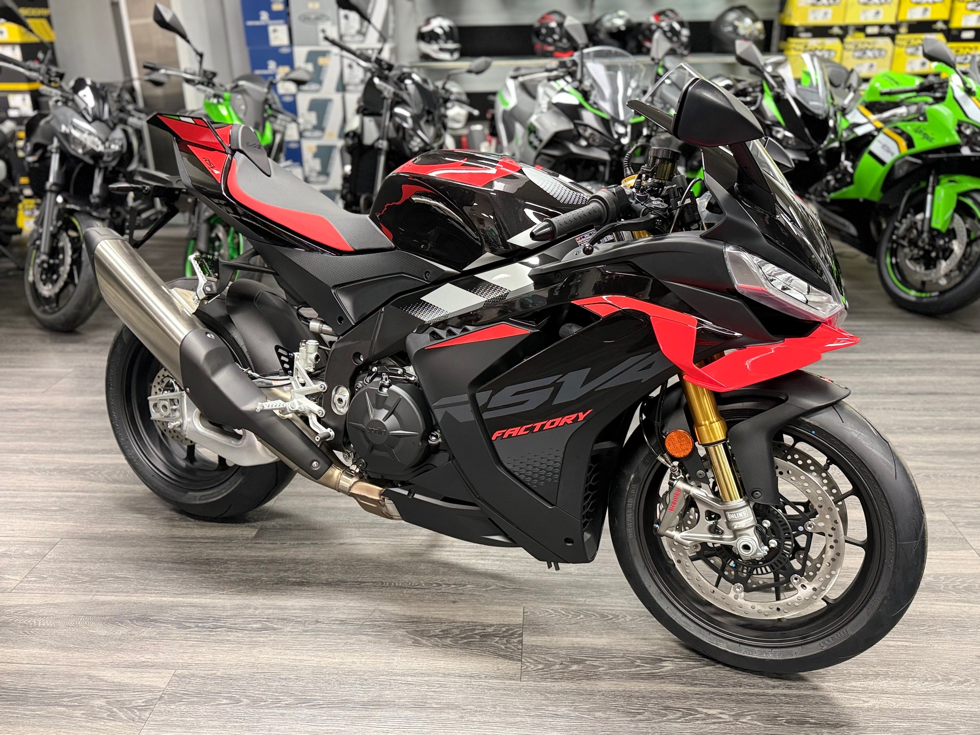 APRILIA RSV4 1100 Factory E5+ 2025 Dark Kracken-image-2