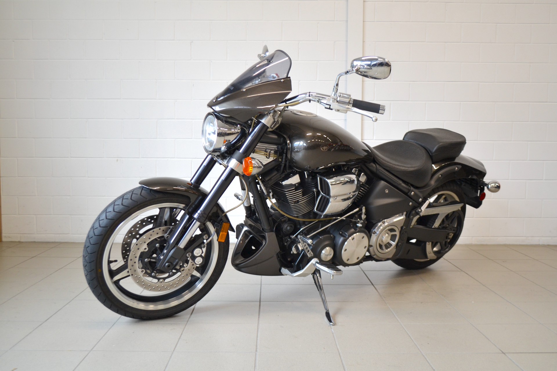 YAMAHA XV 1700 Warrior-image-1