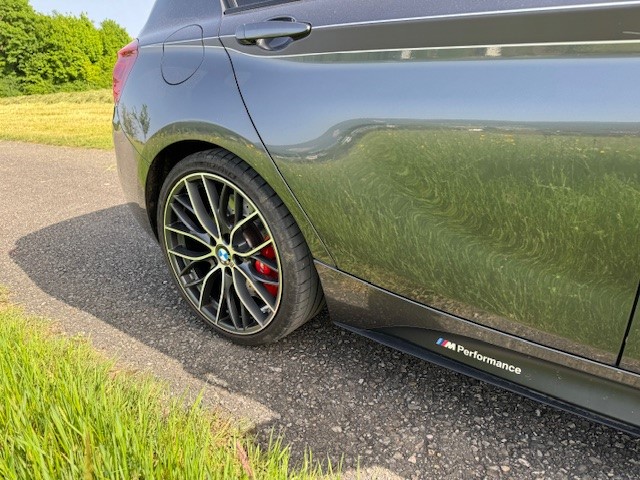 BMW M140i xDrive Swiss Performance Edition Steptronic-image-3