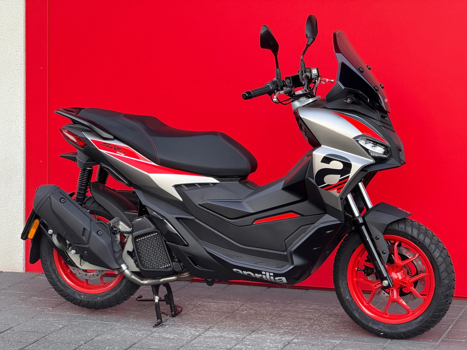 APRILIA SR 125 GT Sport ABS E5+-image-9