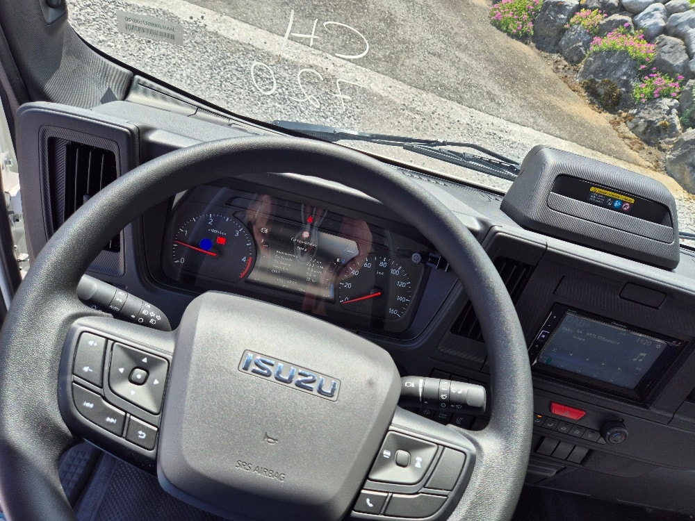 ISUZU M 27 E-image-9