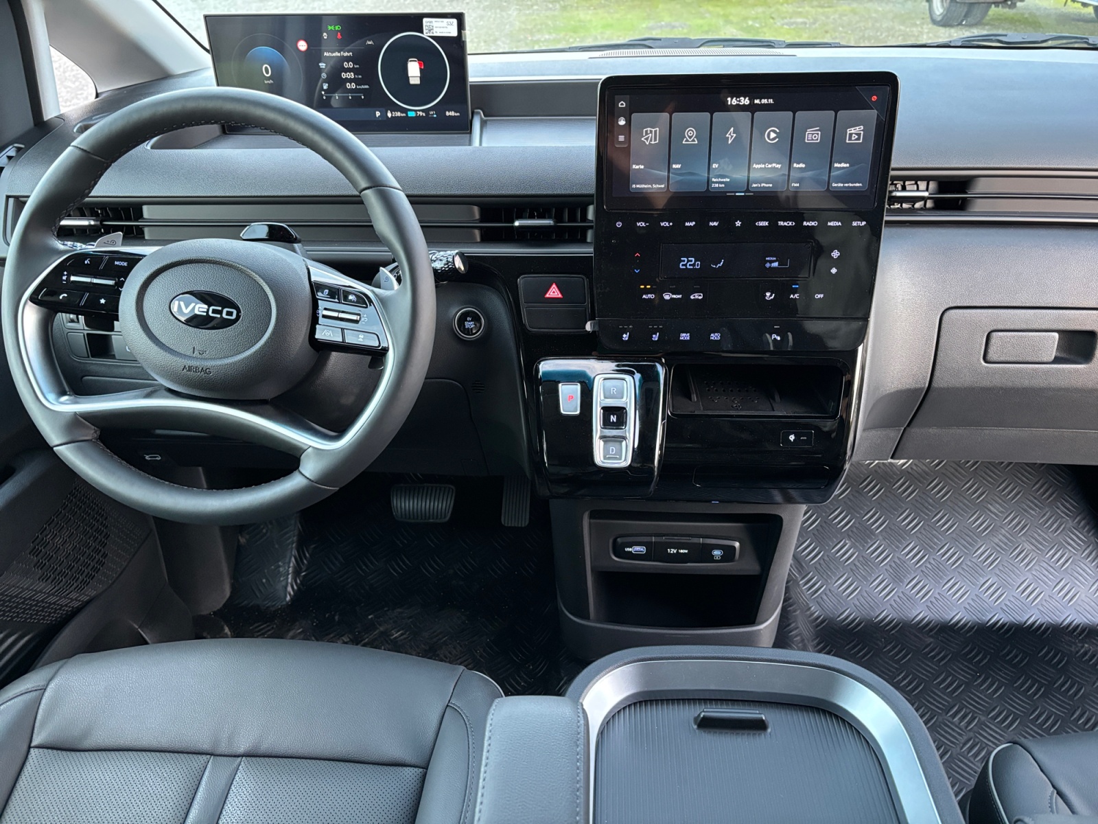 IVECO NEW E MOOVY mit FABA ALU-Ladebrücke 2800-image-5