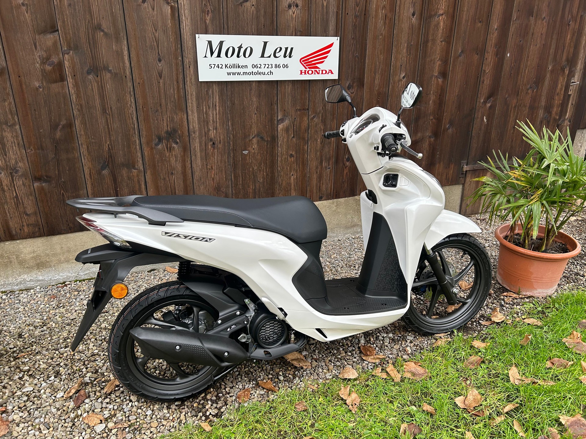 HONDA NSC Vision 110-showroom-element-1