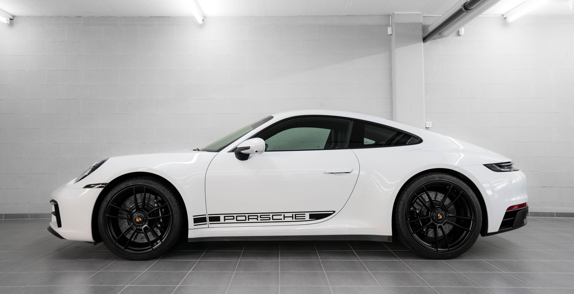 PORSCHE 911 Carrera 4 GTS PDK-showroom-element-3