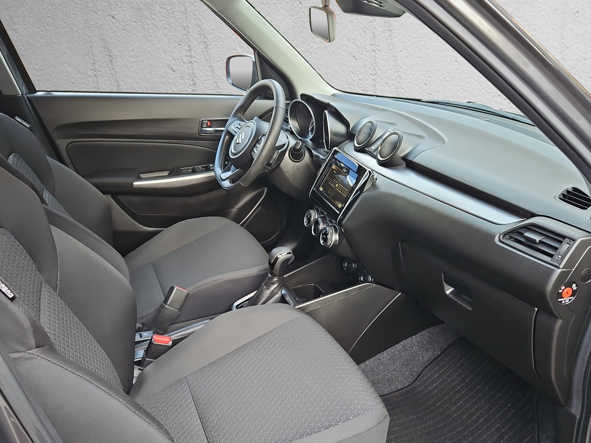 SUZUKI Swift 1.2i Swiss Edition Top Hybrid-image-20