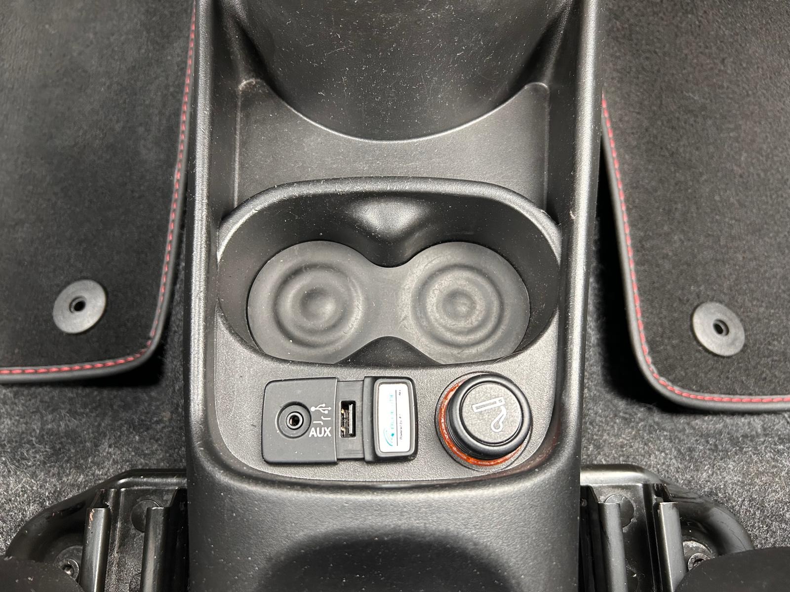 FIAT 500 1.4 16V Turbo Abarth Dualogic-image-19
