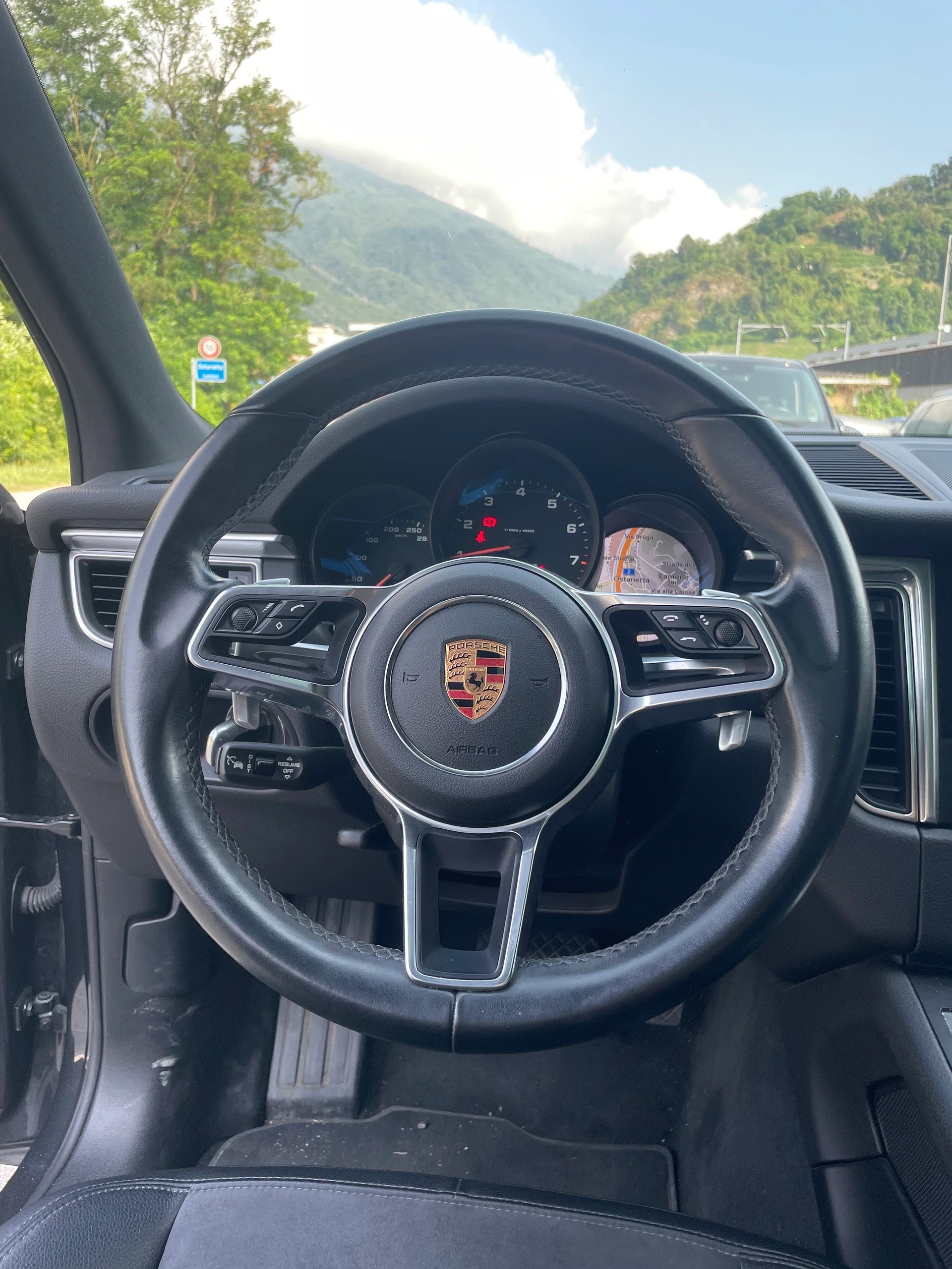 PORSCHE Macan PDK-image-8