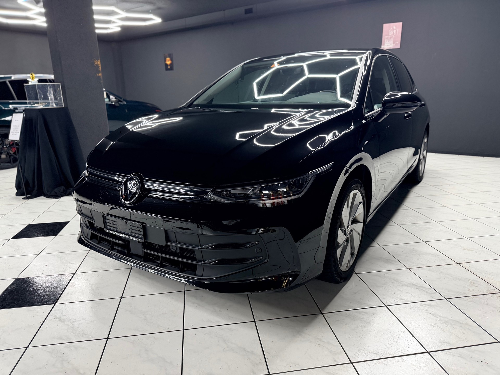 VW Golf 1.5 e TSI United DSG-showroom-element-2