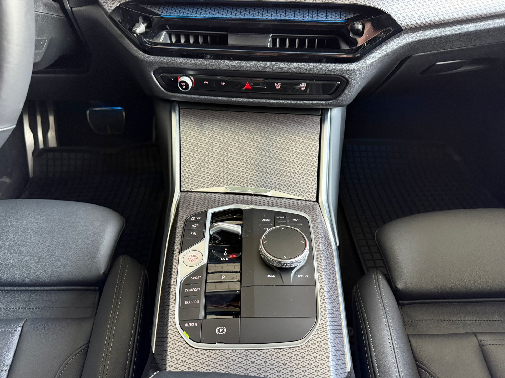 BMW M340d xDrive 48V Touring Steptronic Facelift II Modell-image-9