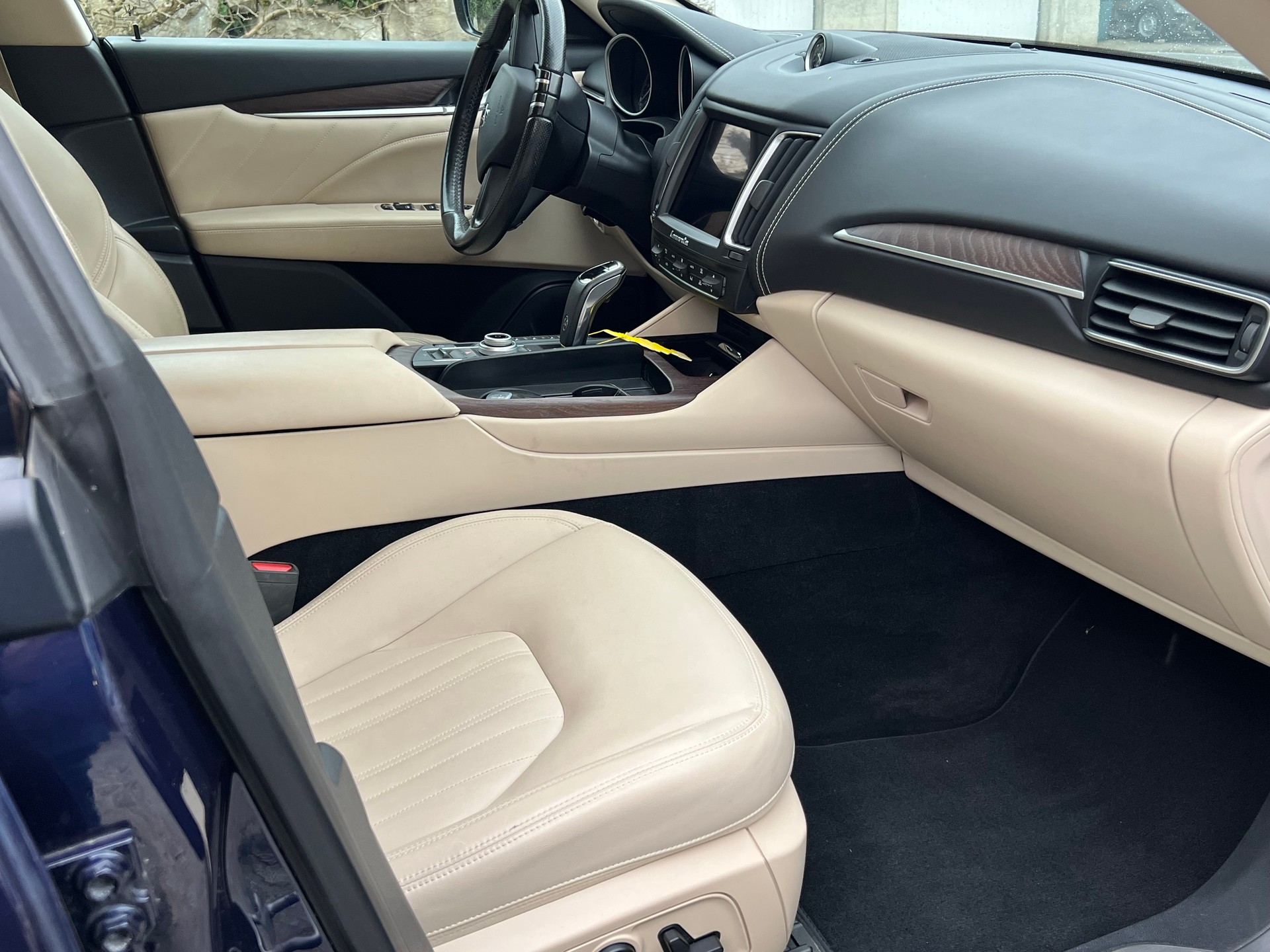 MASERATI Levante D 3.0 V6 Essence Automatica-image-7