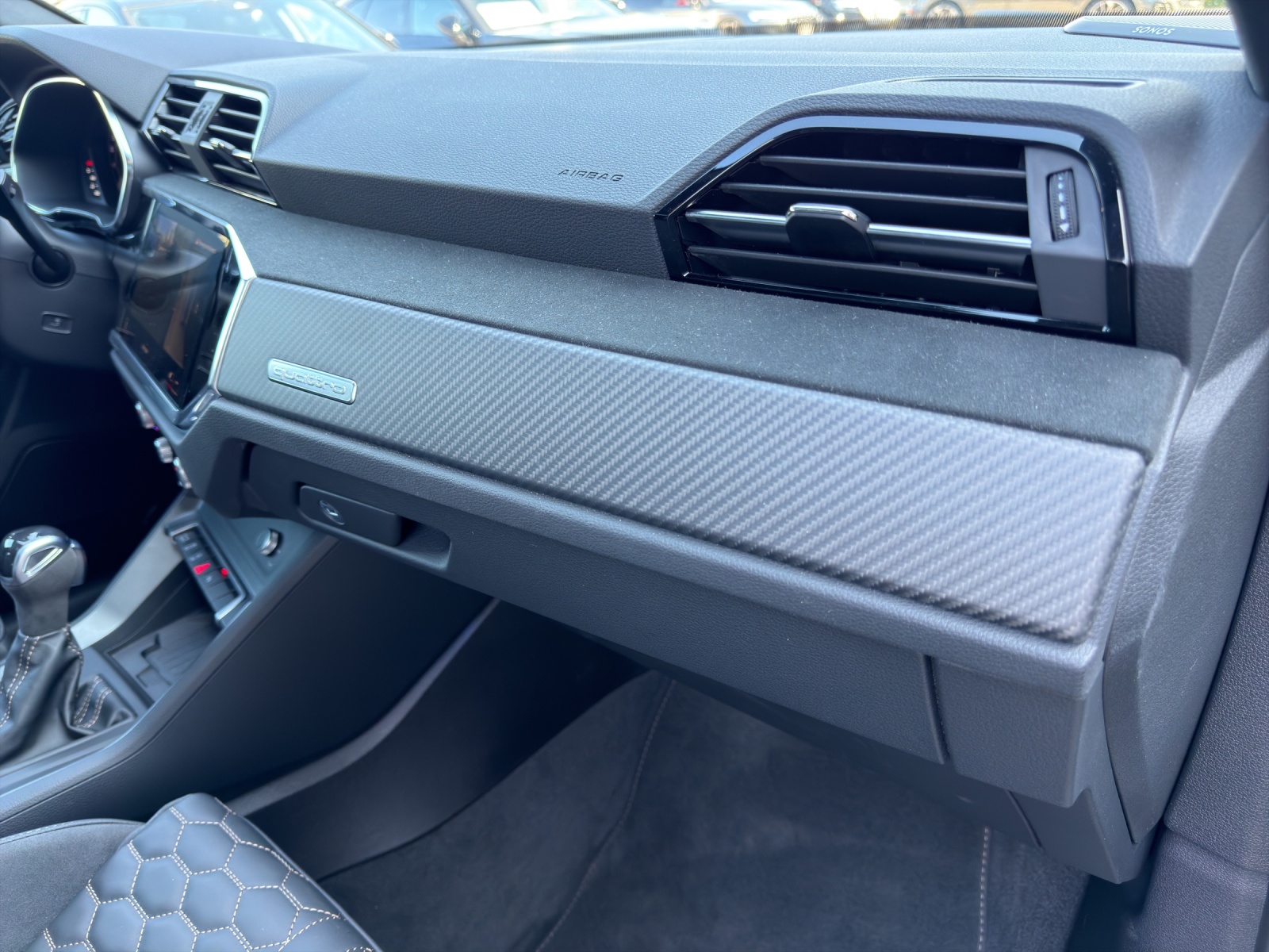 AUDI RS Q3 Sportback edition 10 years quattro S tronic-image-10