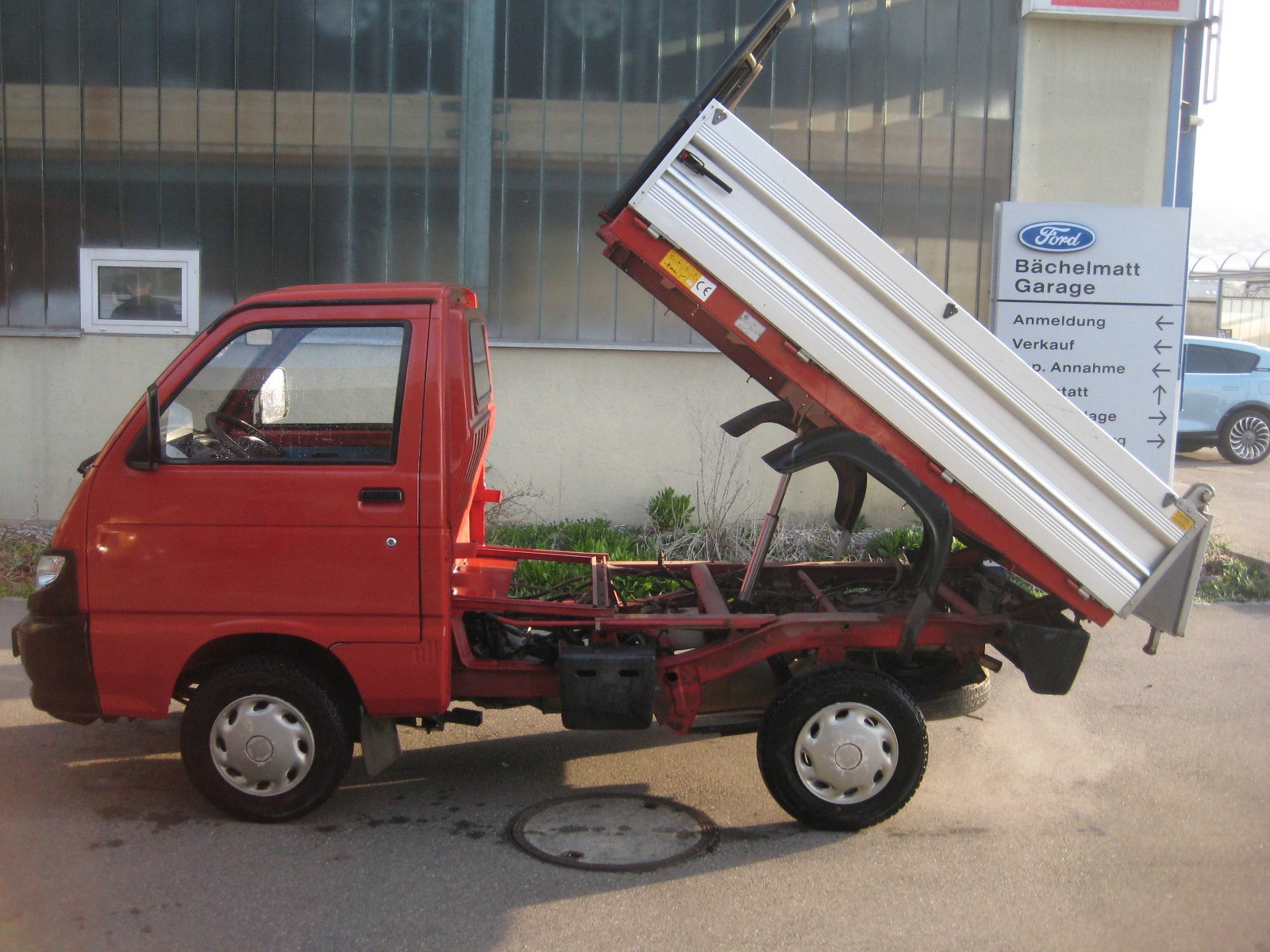 PIAGGIO 1.3-16V 4x2 Kipper-image-5