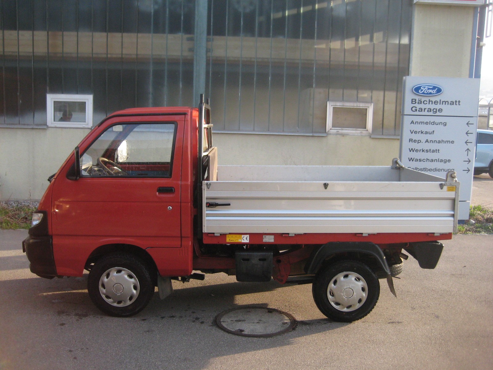 PIAGGIO 1.3-16V 4x2 Kipper-image-1