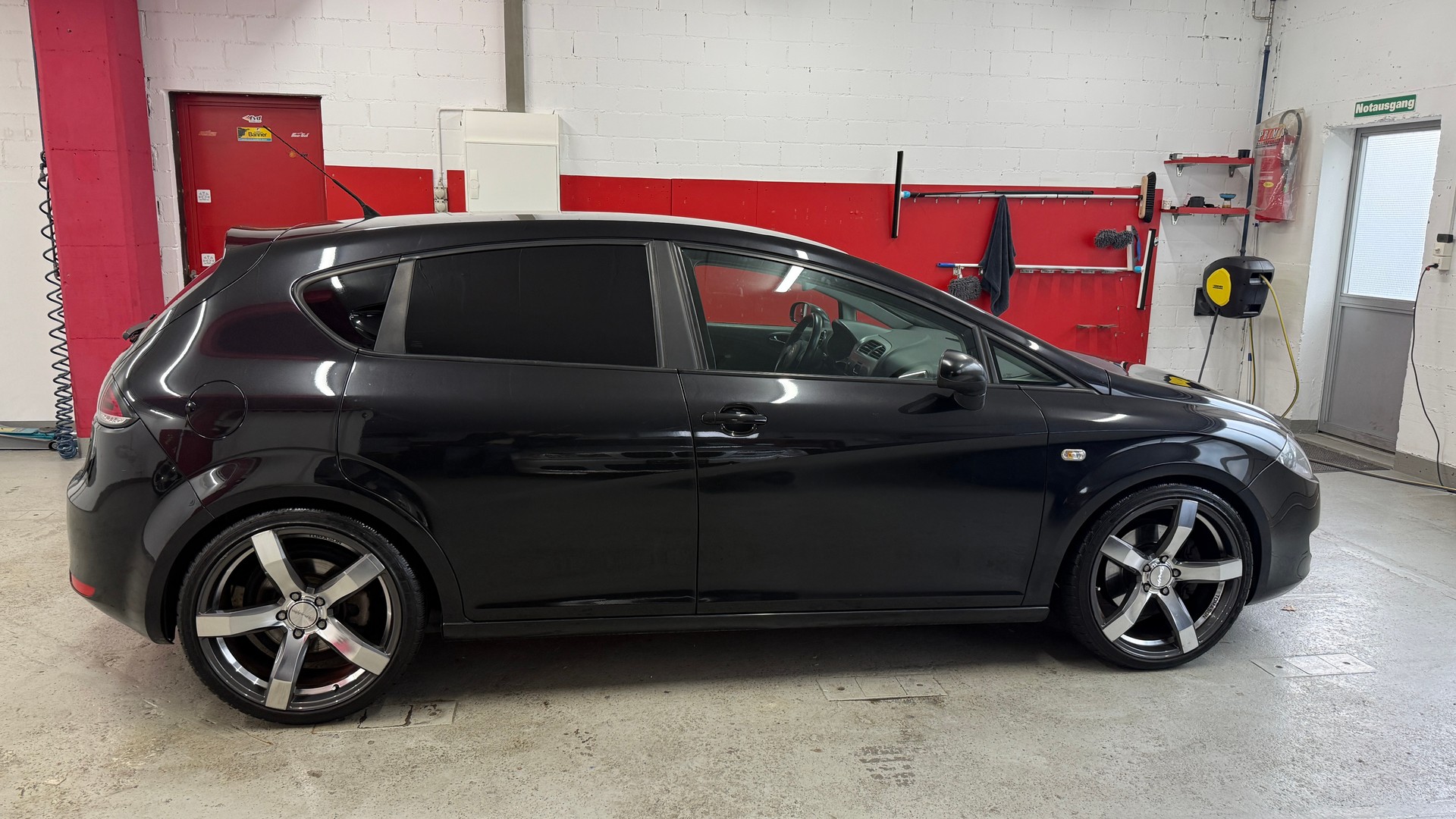 SEAT Leon 2.0 TSI FR, CH Fahrzeug, HAGELSCHADEN, Servicegepflegt, FR, Klima, 200PS, DAB, BT, USB, u.v.m-image-13