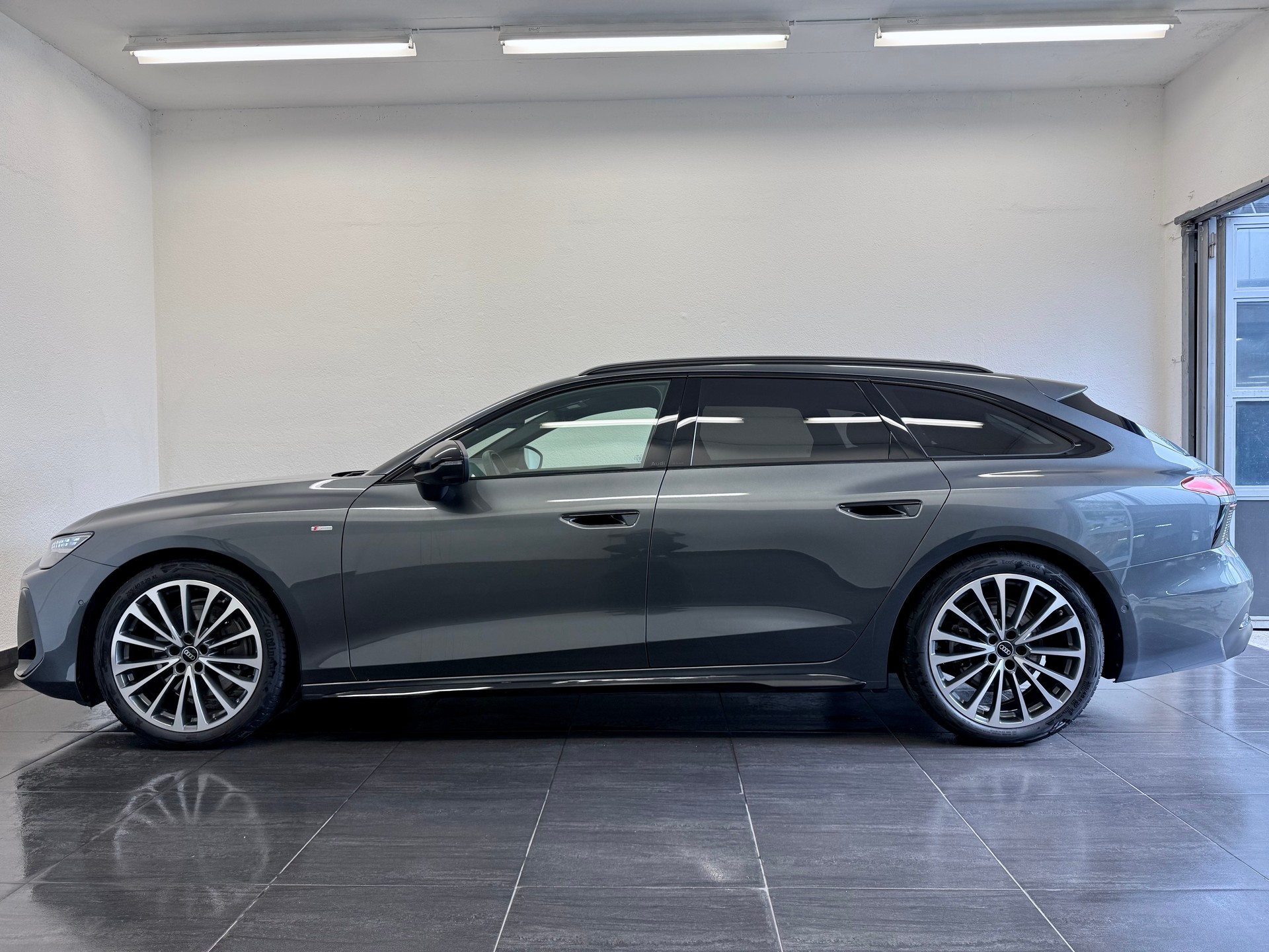 AUDI A6 Avant 40 TDI S line quattro S-tronic-image-6