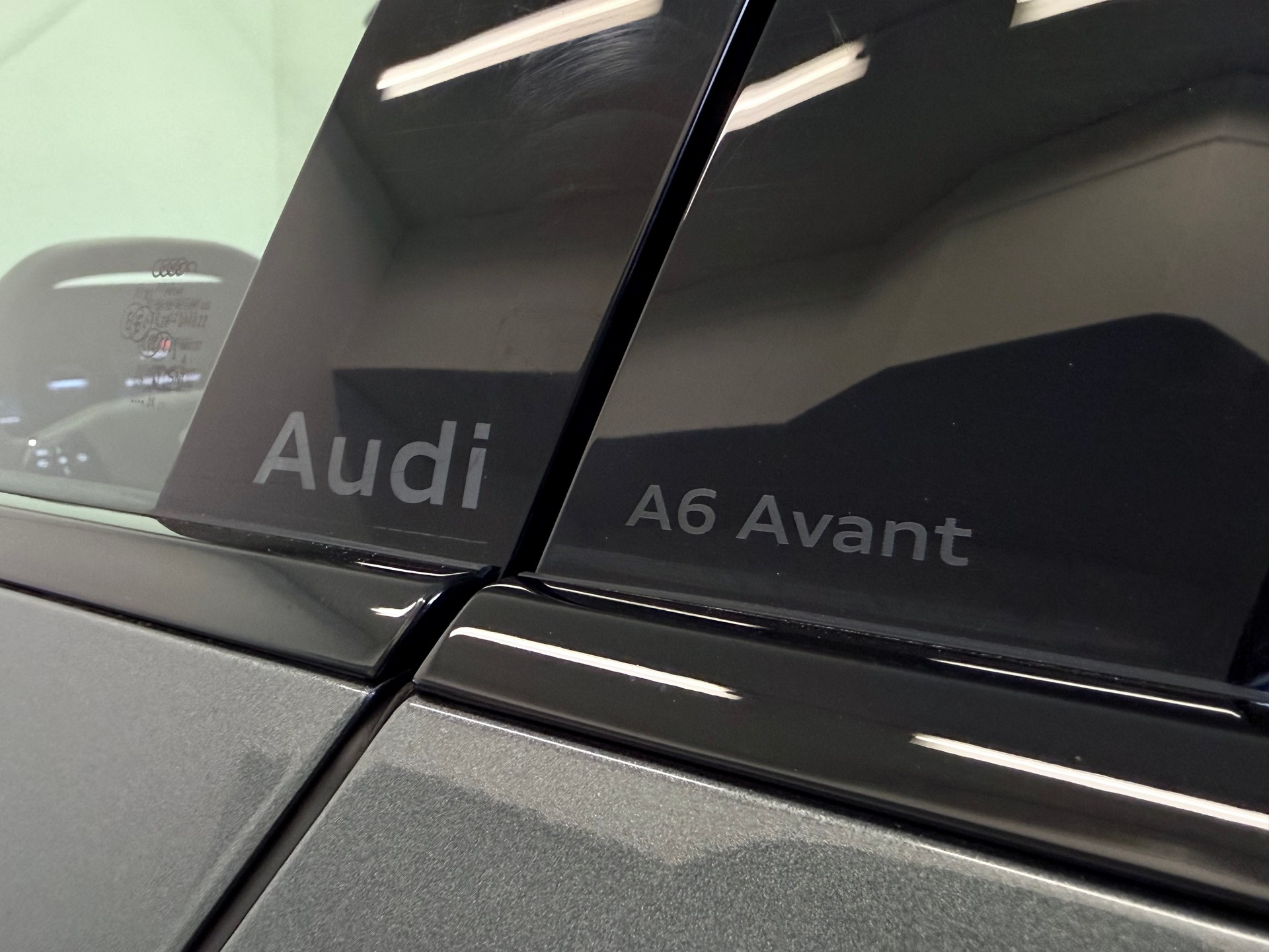AUDI A6 Avant 40 TDI S line quattro S-tronic-image-30