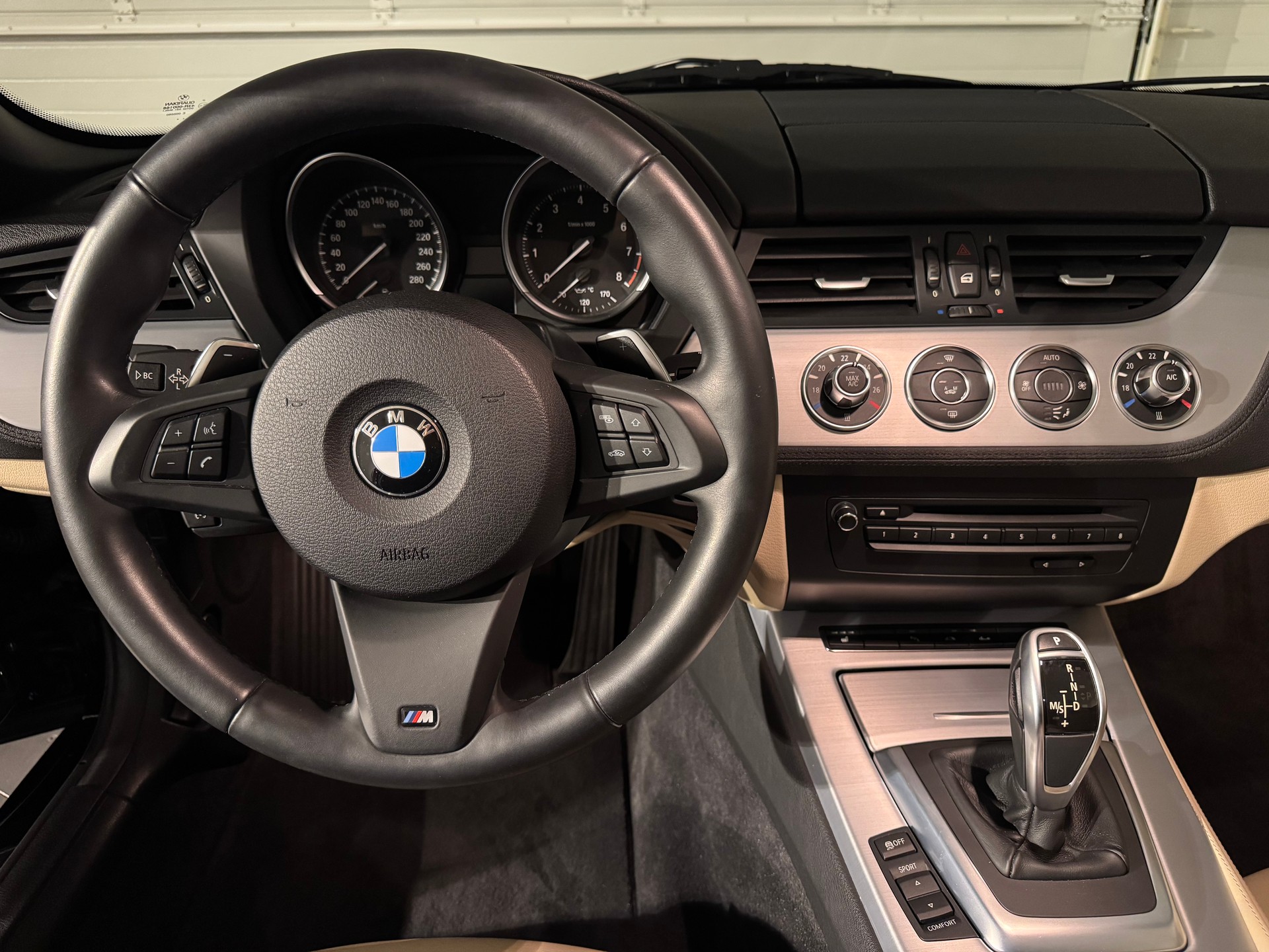 BMW Z4 sDrive20i Steptronic-image-18