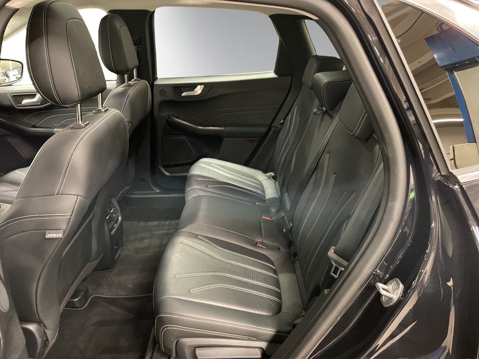 FORD Kuga 2.5 PHEV Vignale 2WD-image-9