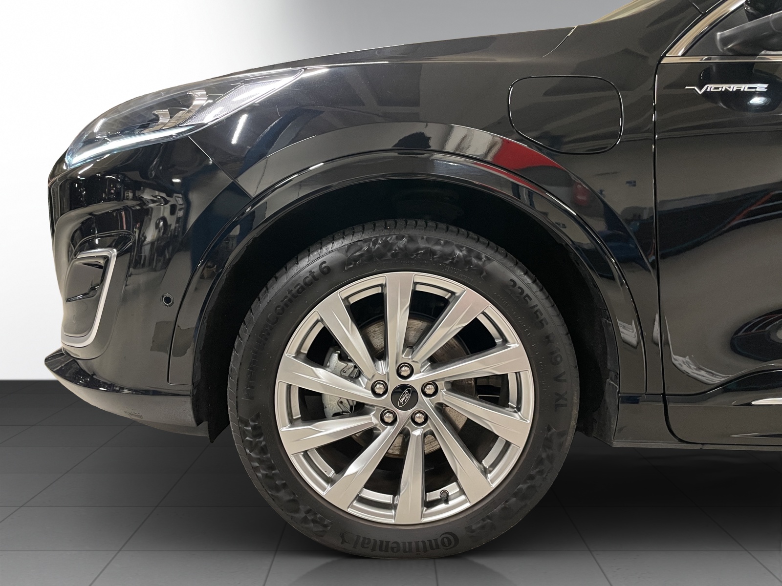 FORD Kuga 2.5 PHEV Vignale 2WD-image-5