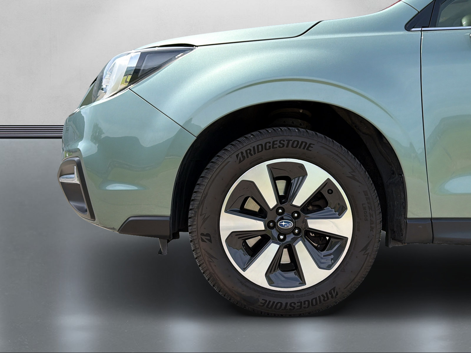 SUBARU Forester 2.0D Swiss Lineatronic-showroom-element-2