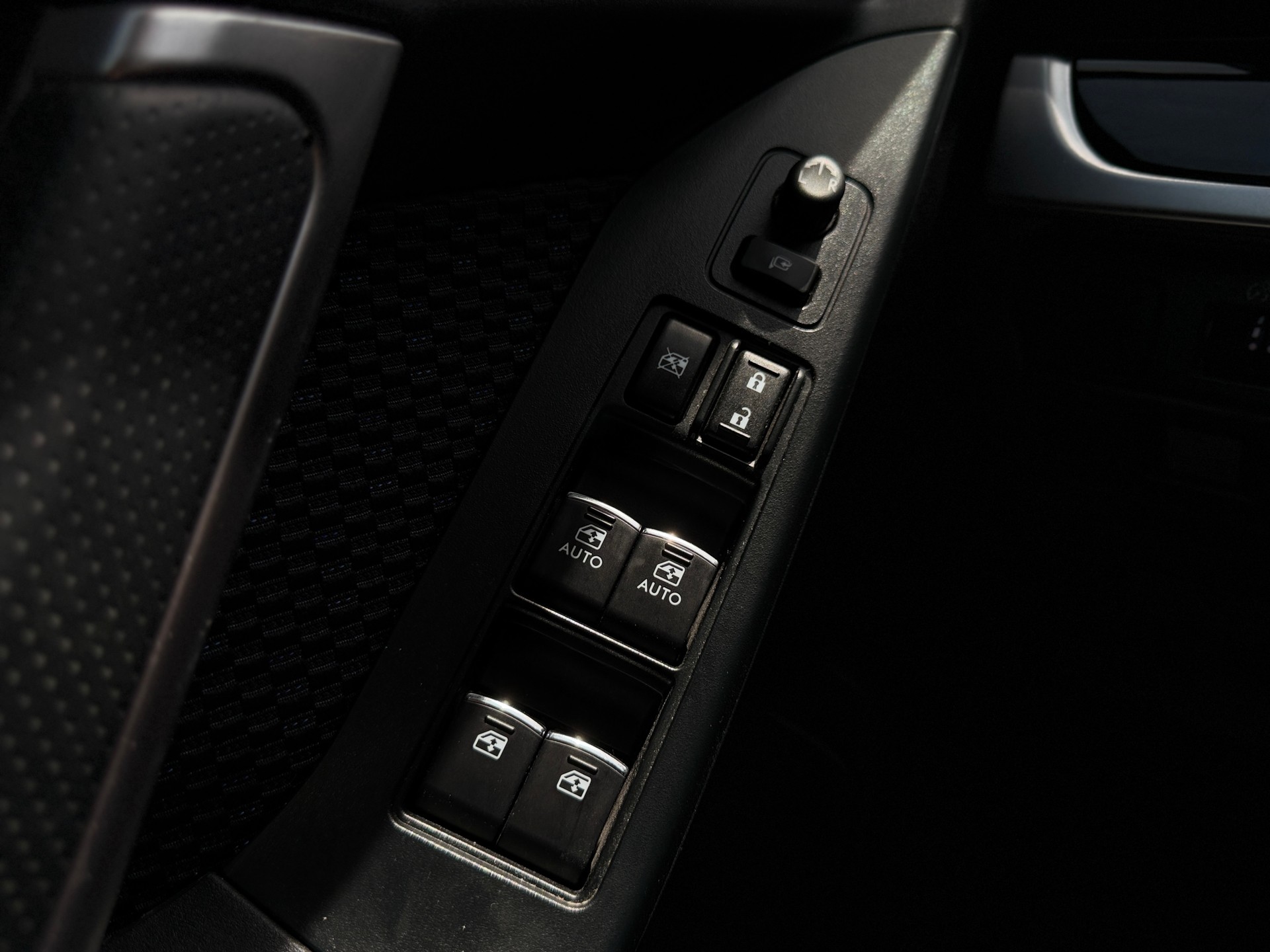 SUBARU Forester 2.0D Swiss Lineatronic-image-18