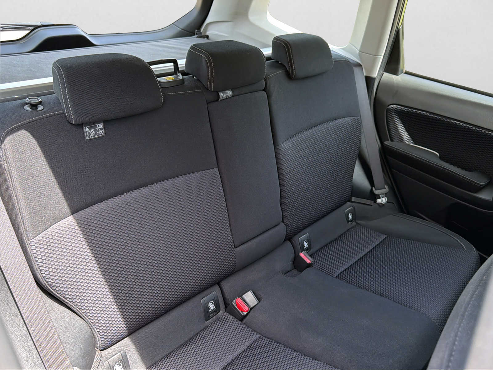SUBARU Forester 2.0D Swiss Lineatronic-image-15