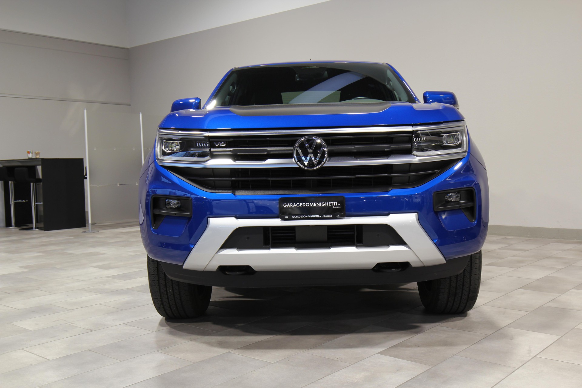 VW Amarok DKab. Pick-up 3.0 TDI 240 Aventura Winter 2 4m-image-2