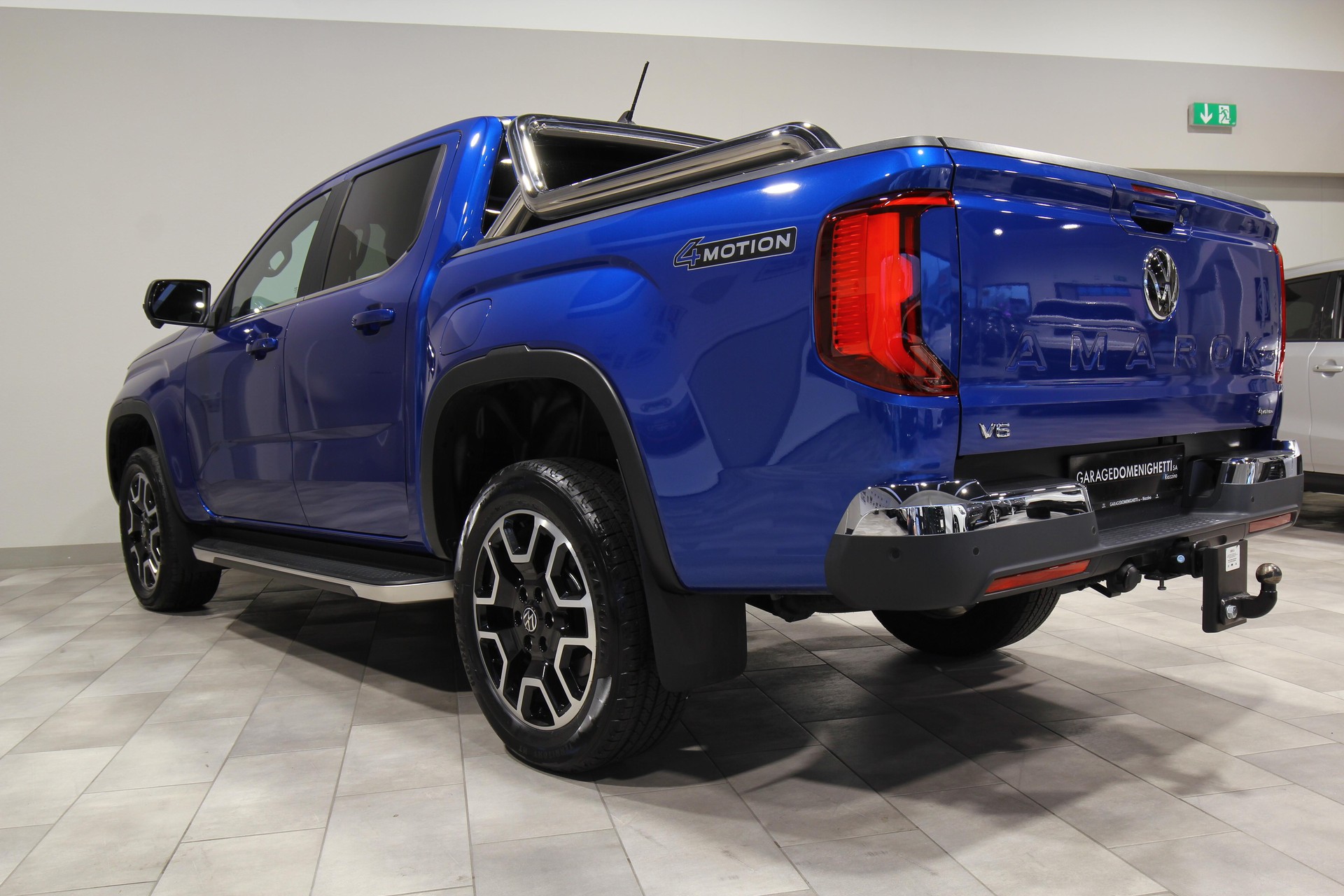 VW Amarok DKab. Pick-up 3.0 TDI 240 Aventura Winter 2 4m-image-4