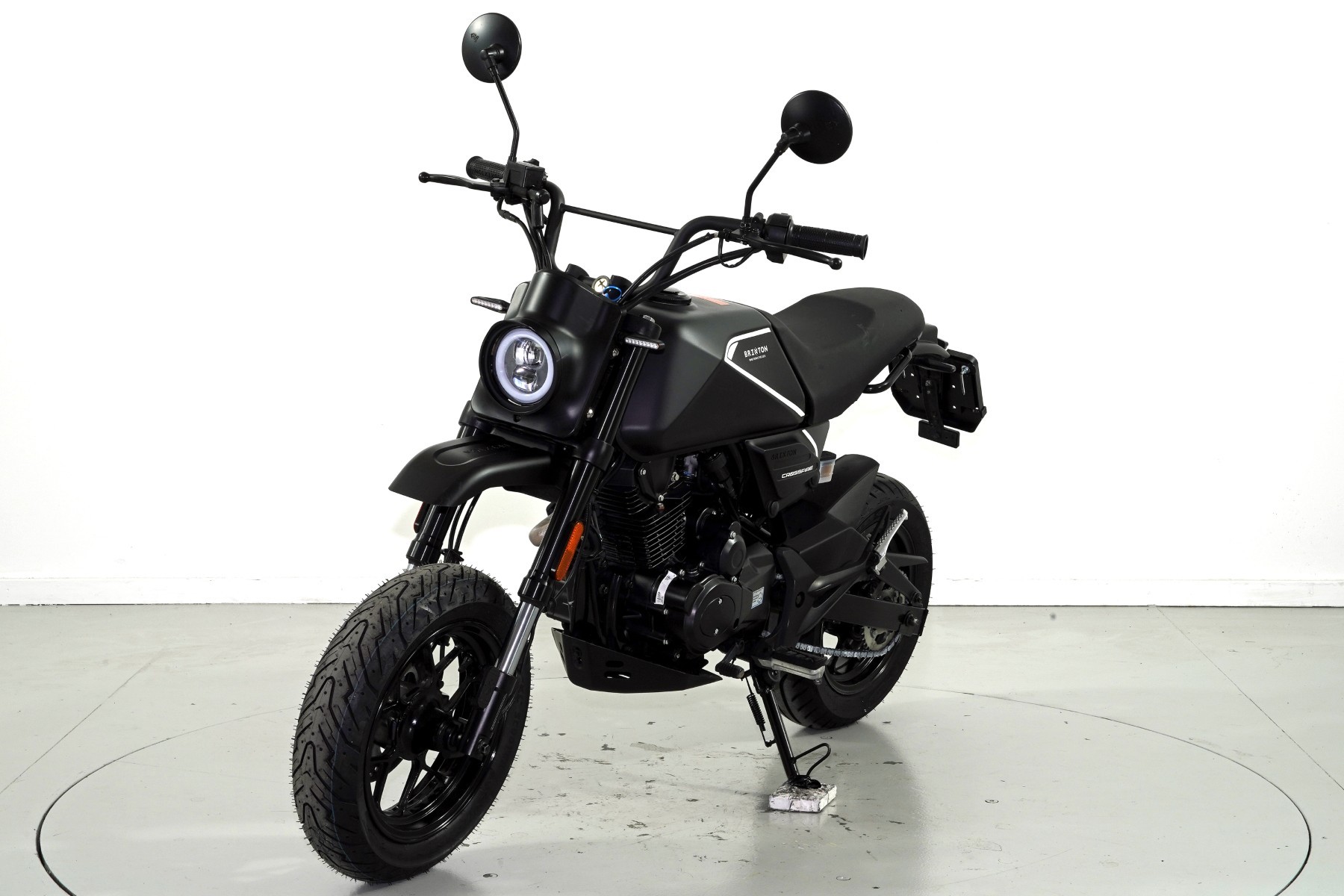 BRIXTON Crossfire 125 XS-image-2