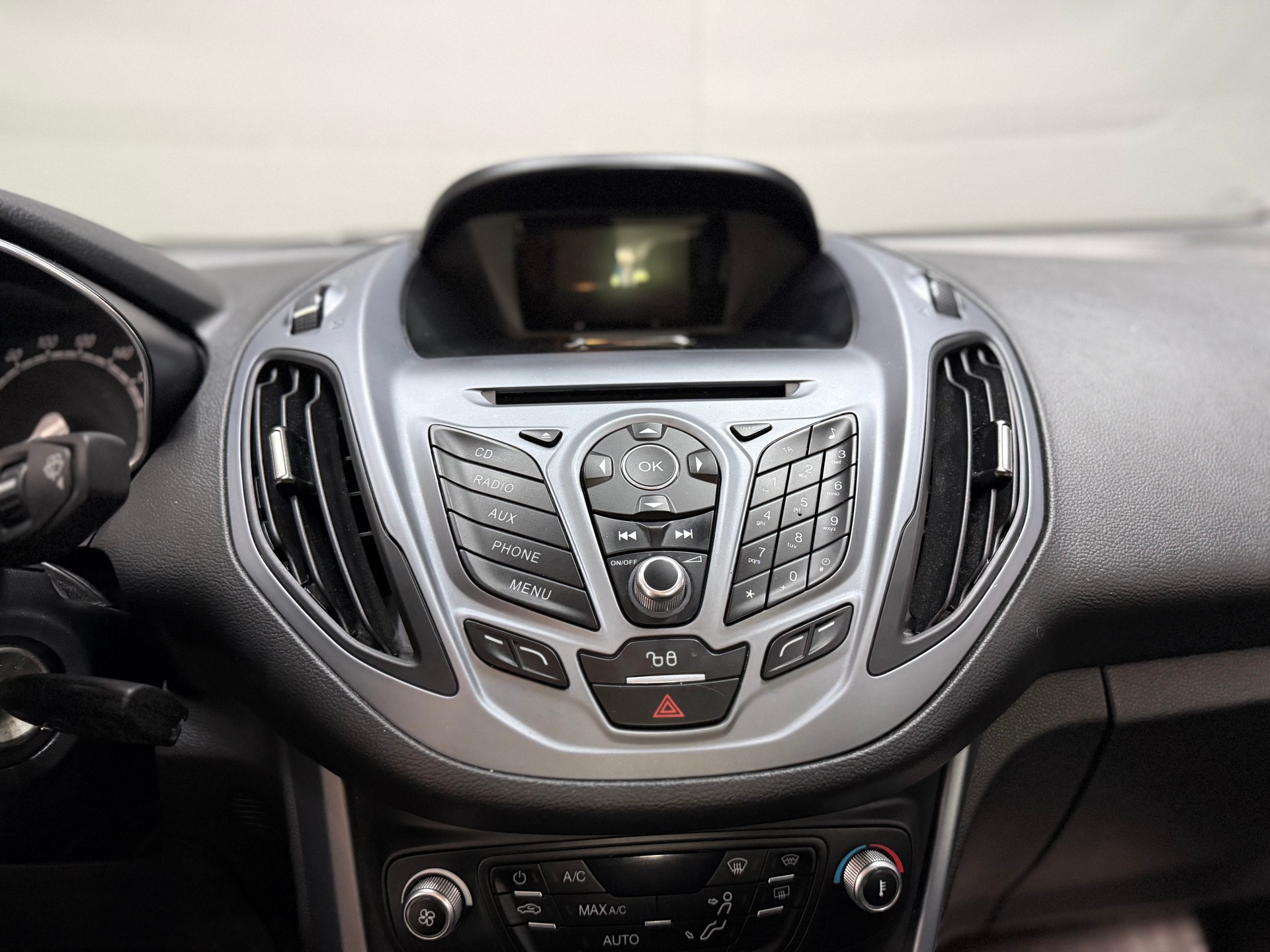FORD B-Max 1.6 Ti-VCT Trend PowerShift-image-12