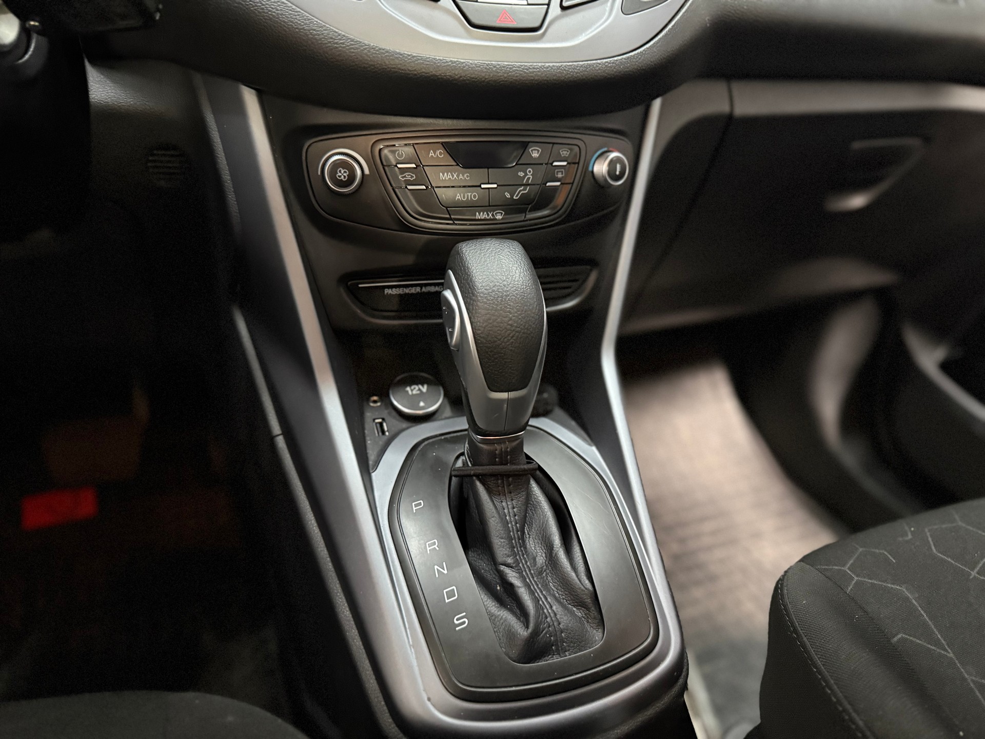 FORD B-Max 1.6 Ti-VCT Trend PowerShift-image-11