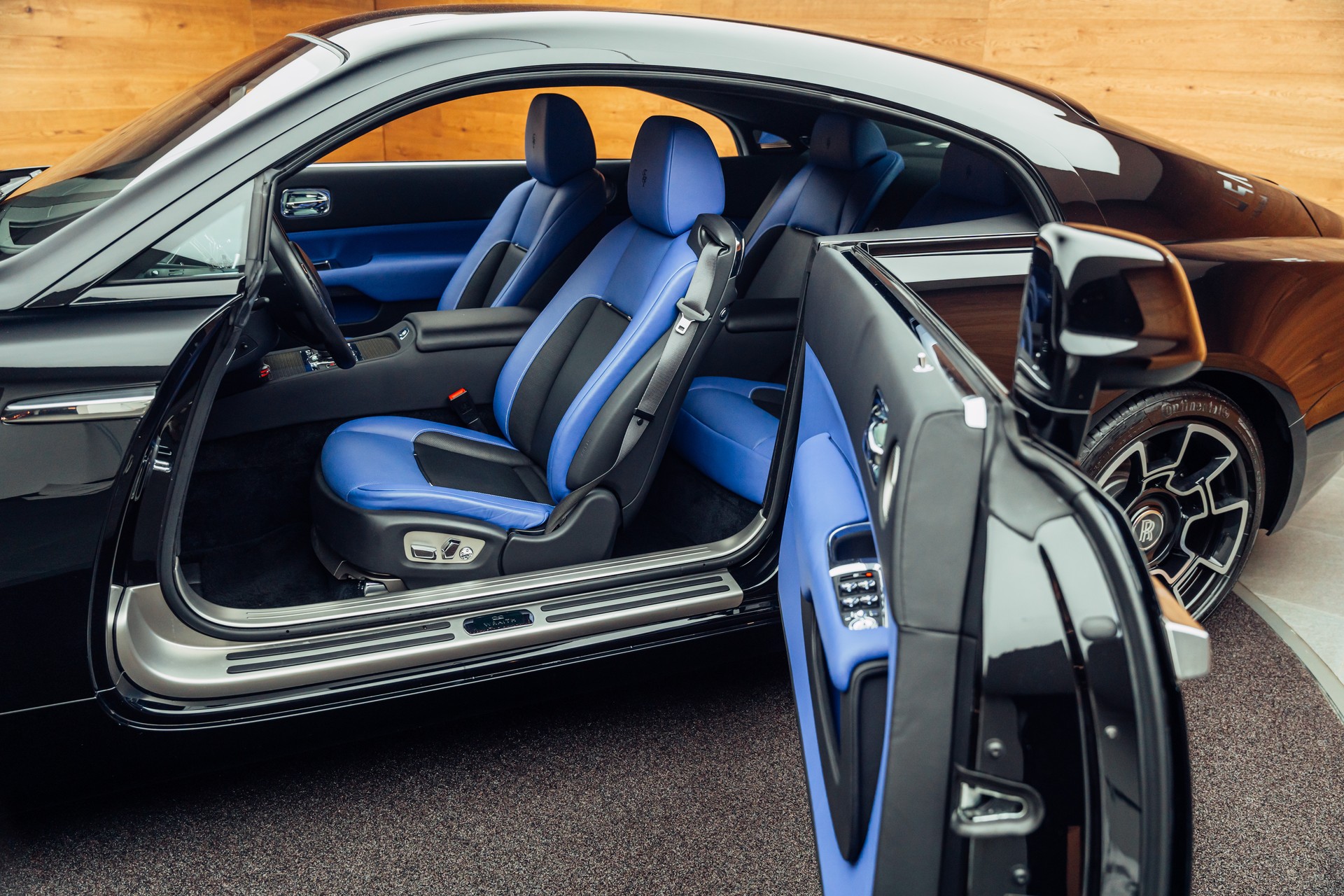 ROLLS-ROYCE Wraith Black Badge 6.6 V12 Facelift-image-12