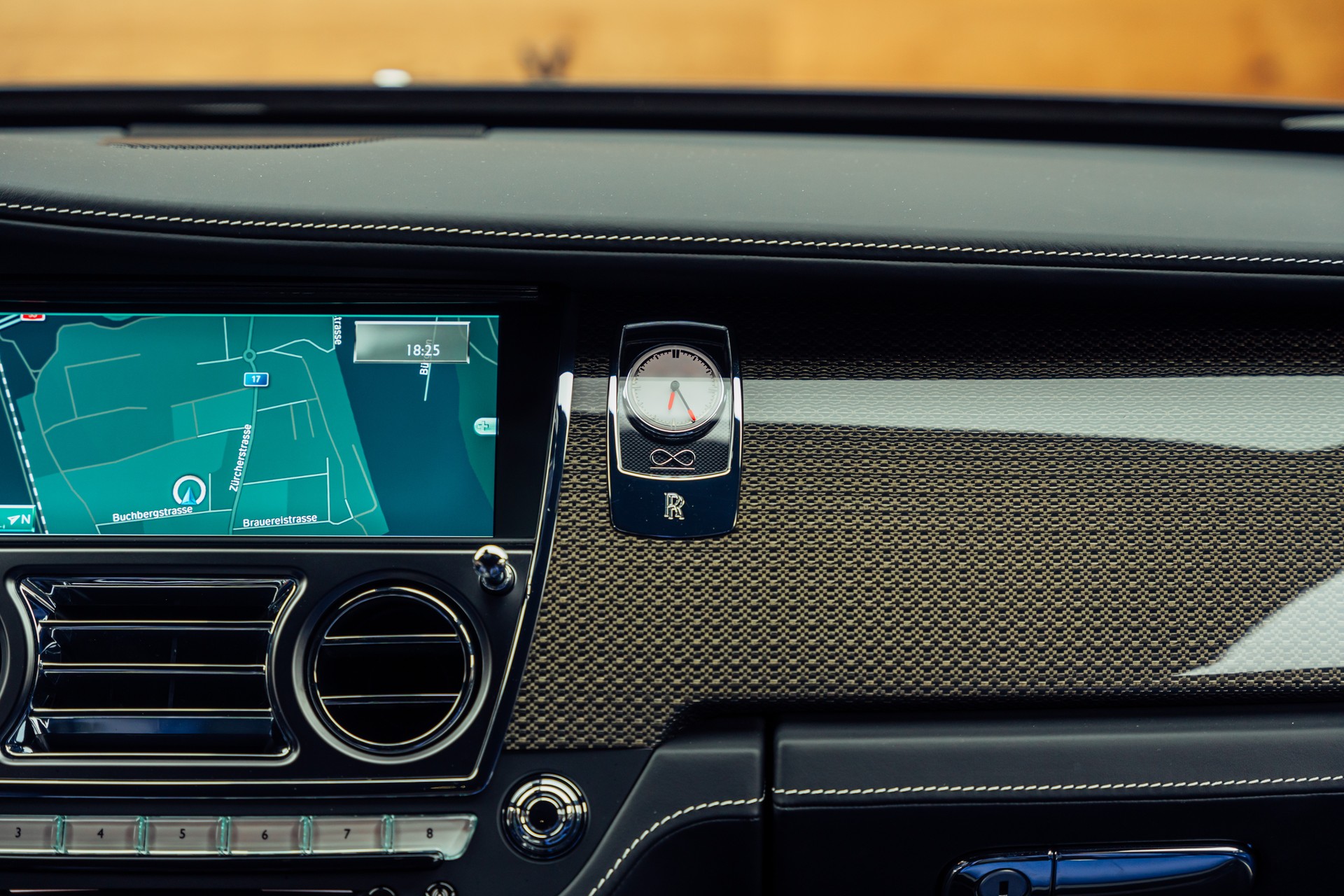 ROLLS-ROYCE Wraith Black Badge 6.6 V12 Facelift-image-20