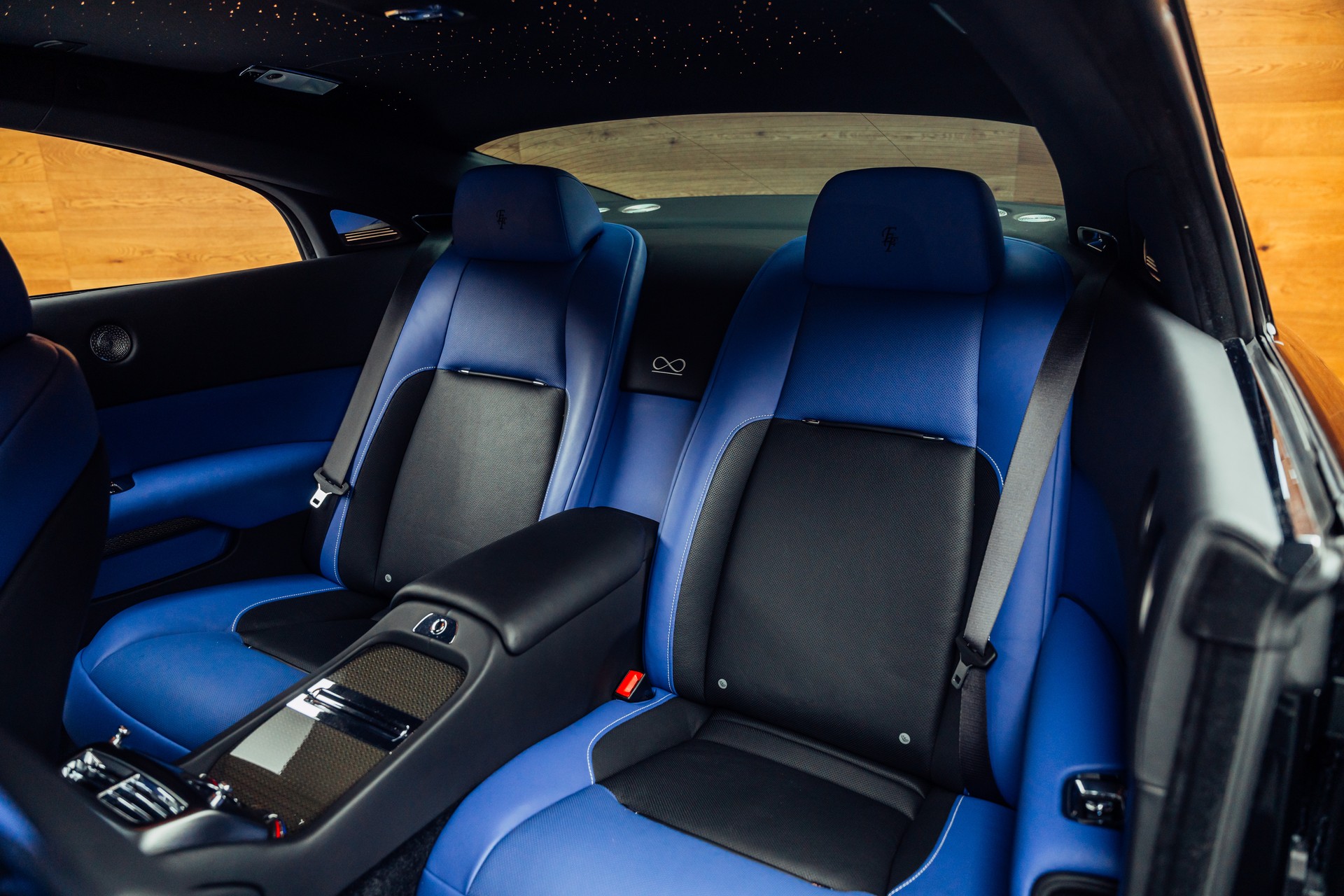 ROLLS-ROYCE Wraith Black Badge 6.6 V12 Facelift-image-9