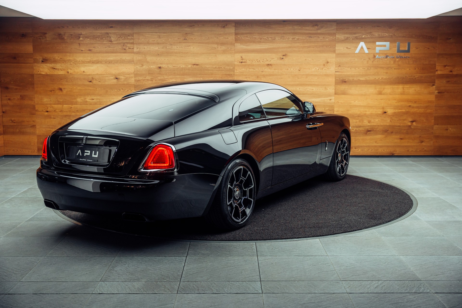 ROLLS-ROYCE Wraith Black Badge 6.6 V12 Facelift-showroom-element-1