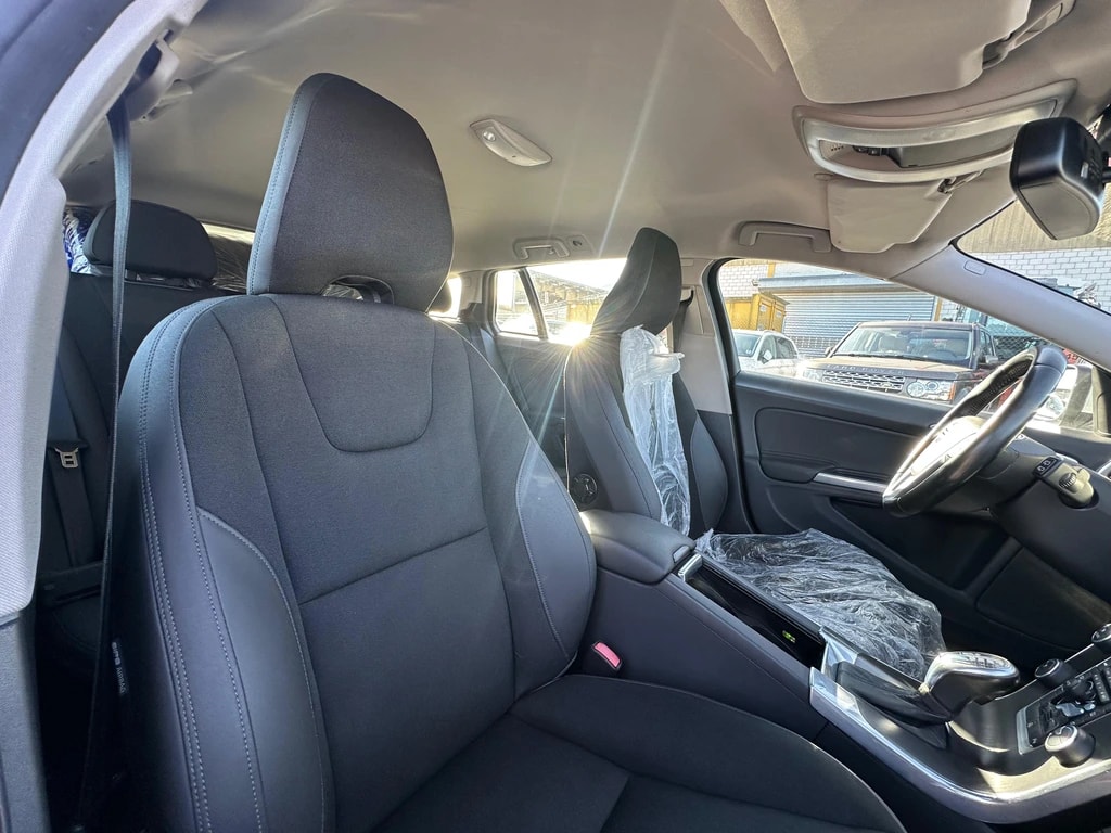 VOLVO V60 D4 Summum Geartronic-image-7