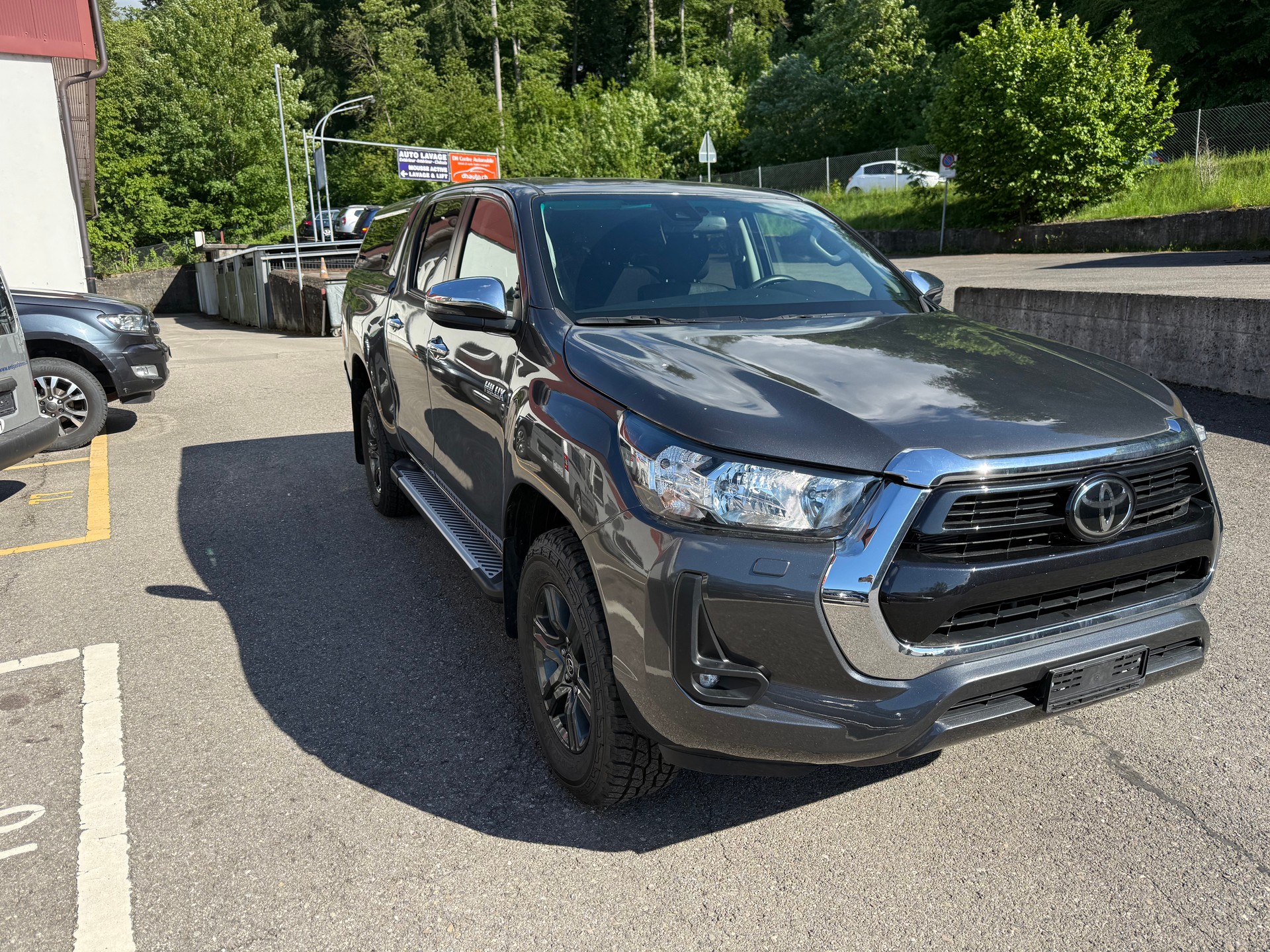 TOYOTA Hilux 2.8D-4D Style Double Cab 4x4 A-image-3