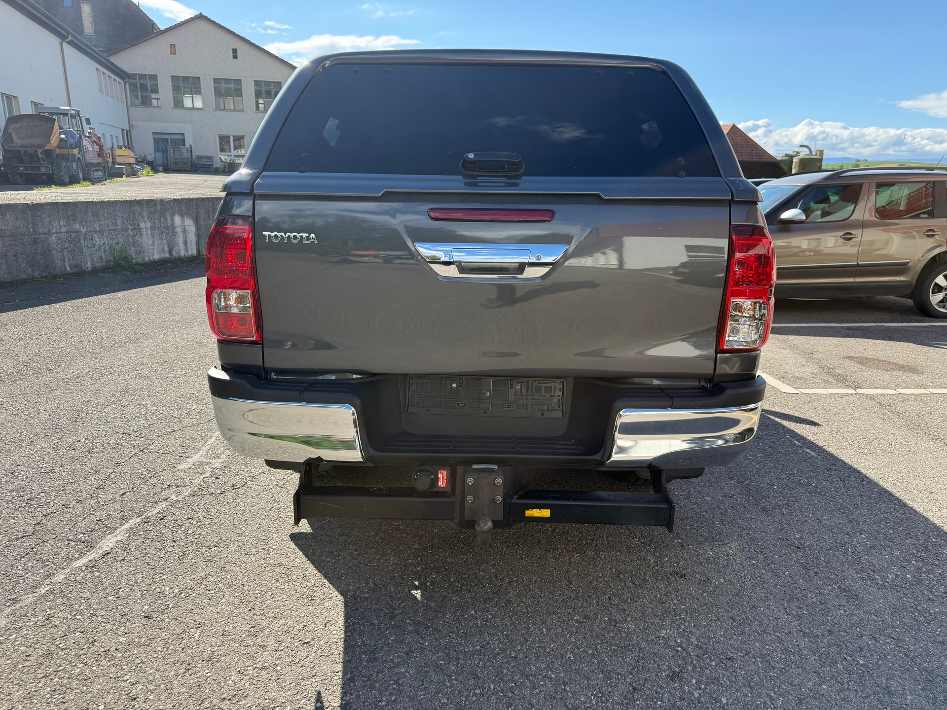 TOYOTA Hilux 2.8D-4D Style Double Cab 4x4 A-image-5