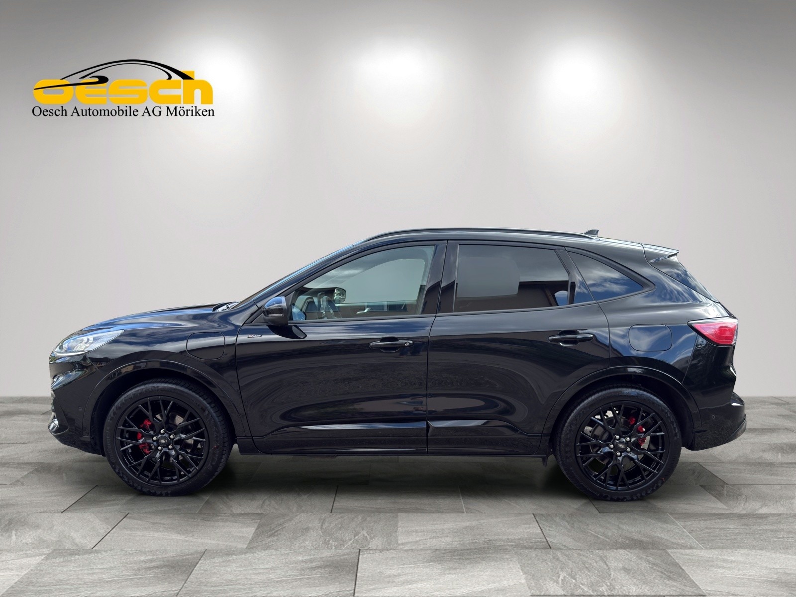 FORD Kuga 2.5 Plug-in Hybrid ST-Line X-showroom-element-1