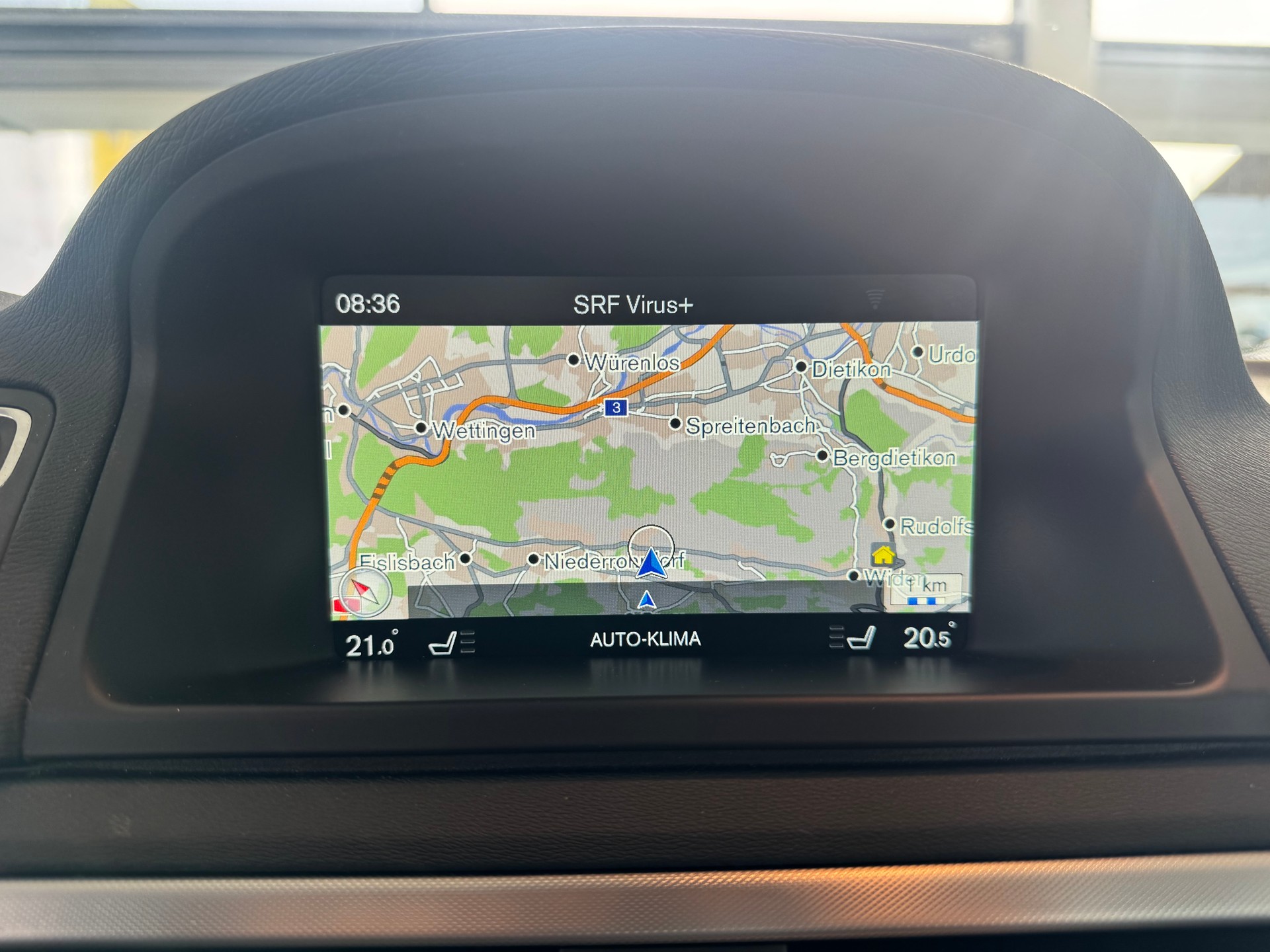 VOLVO V70 D2 Momentum ClassicEd-image-17