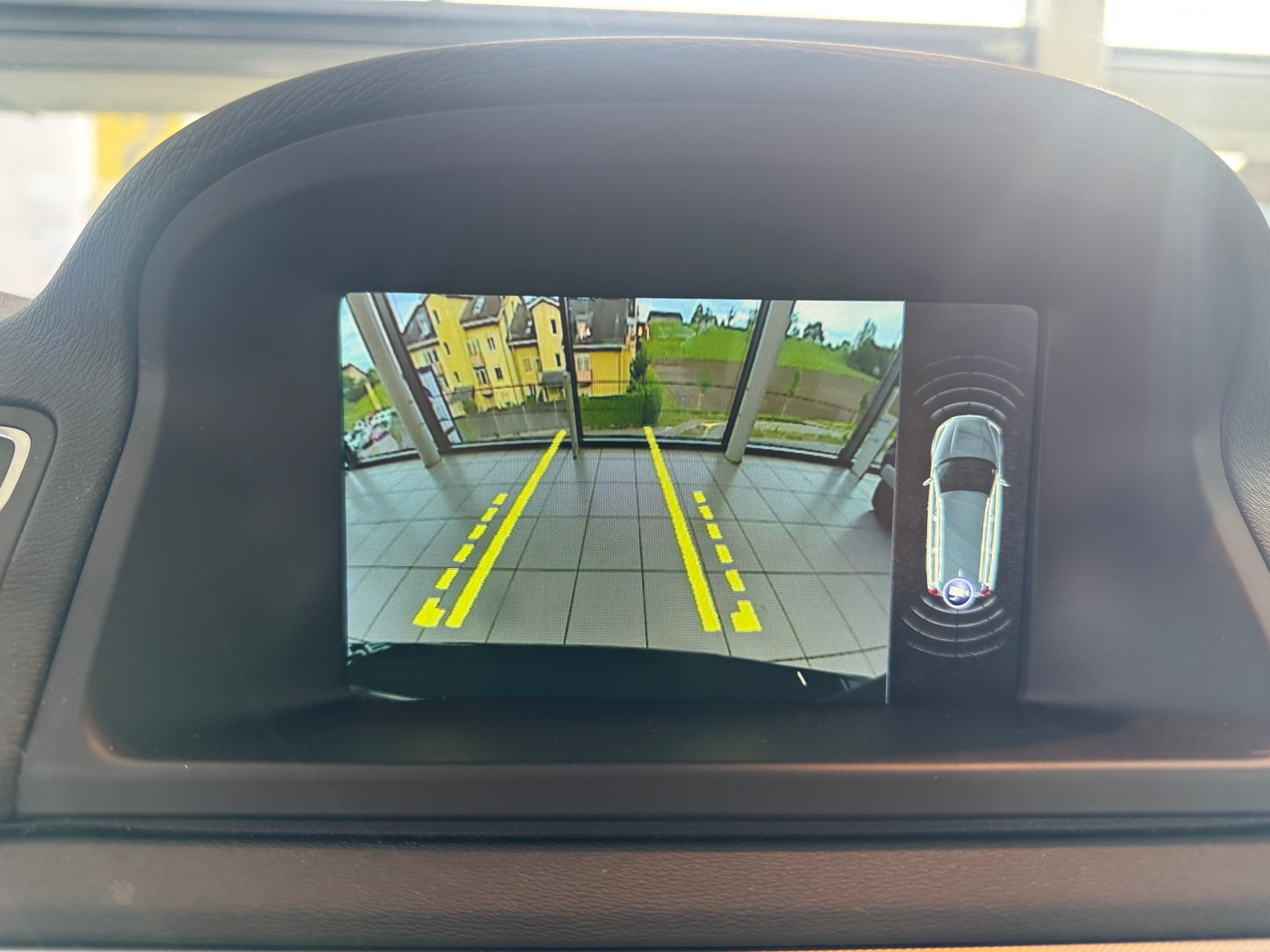VOLVO V70 D2 Momentum ClassicEd-image-18